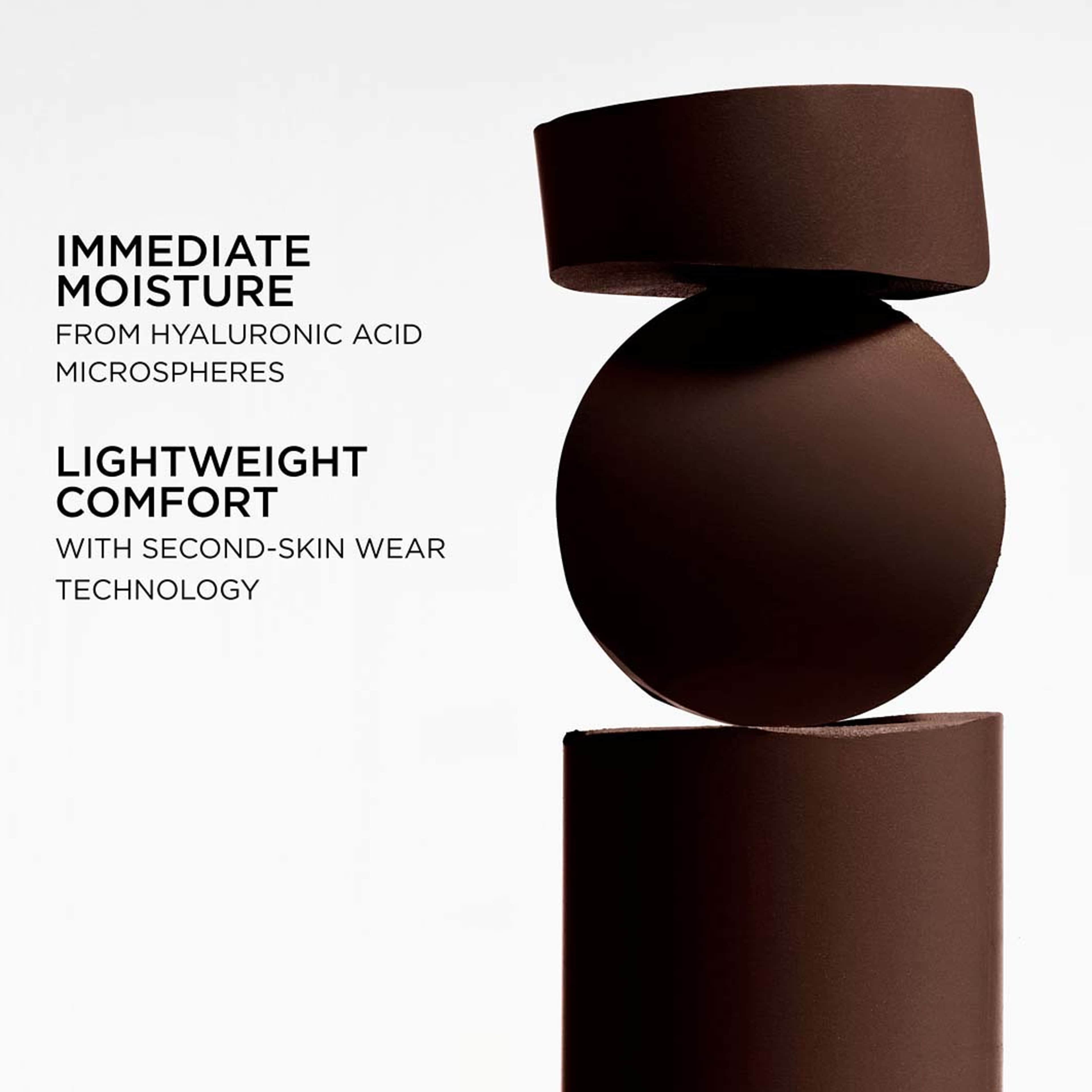 Architecture Multi-Use Foundation Stick, från Tom Ford, i färgen Java. Klicka för att öppna bilden i stort format