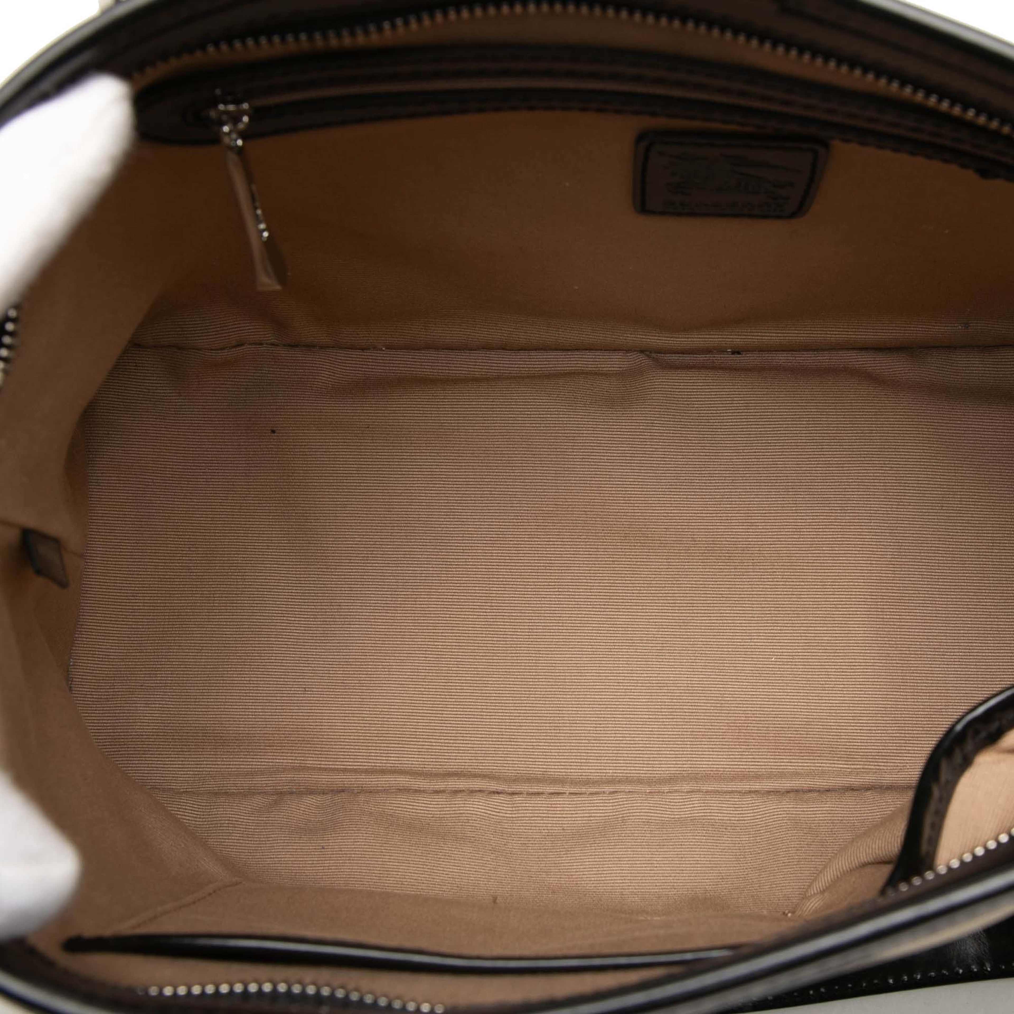 Burberry Supernova Check Coated Canvas Tote, från Luxclusif, i färgen beige. Klicka för att öppna bilden i stort format