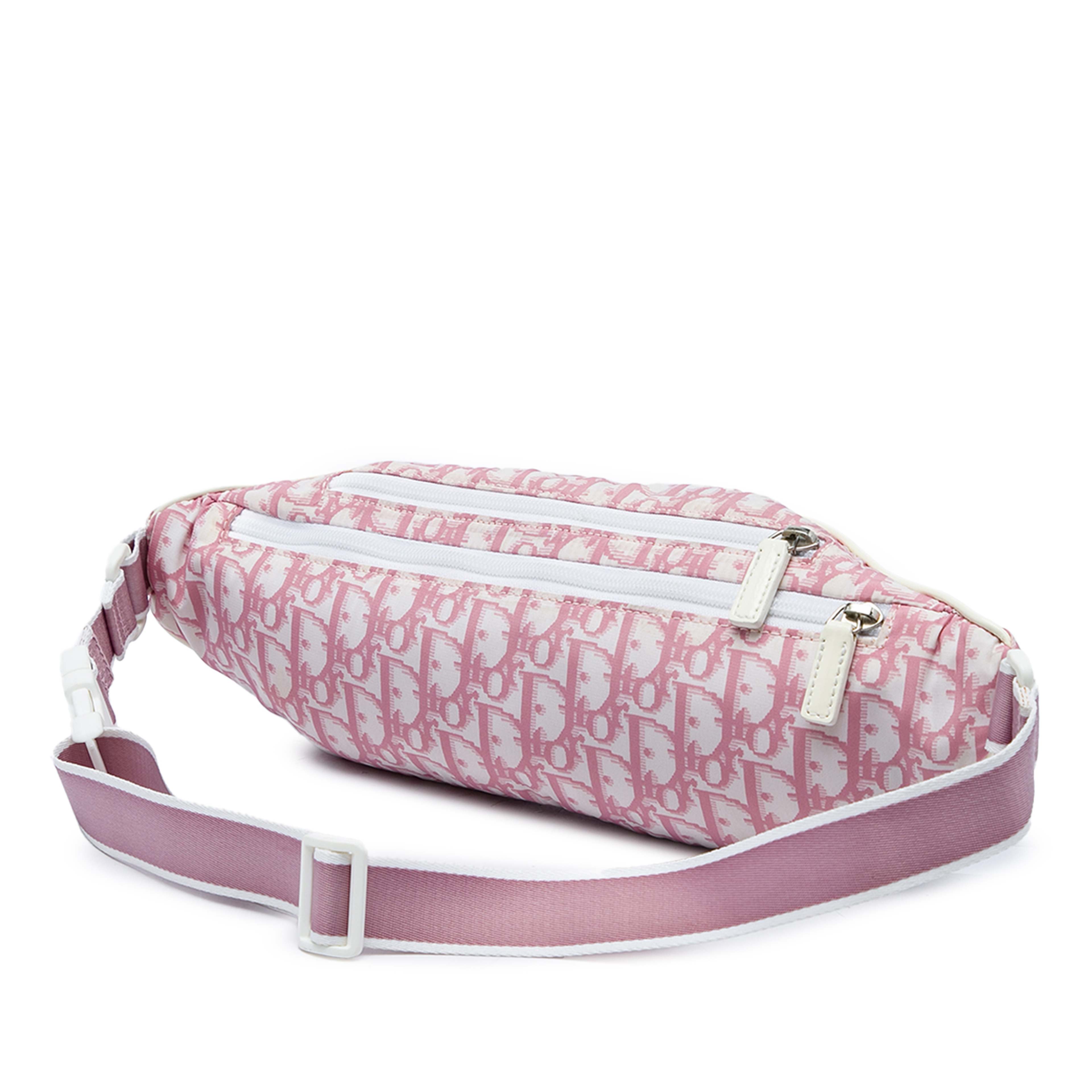 Dior Diorissimo Trotter Nylon No 2 Belt Bag, från Luxclusif, i färgen rosa. Klicka för att öppna bilden i stort format