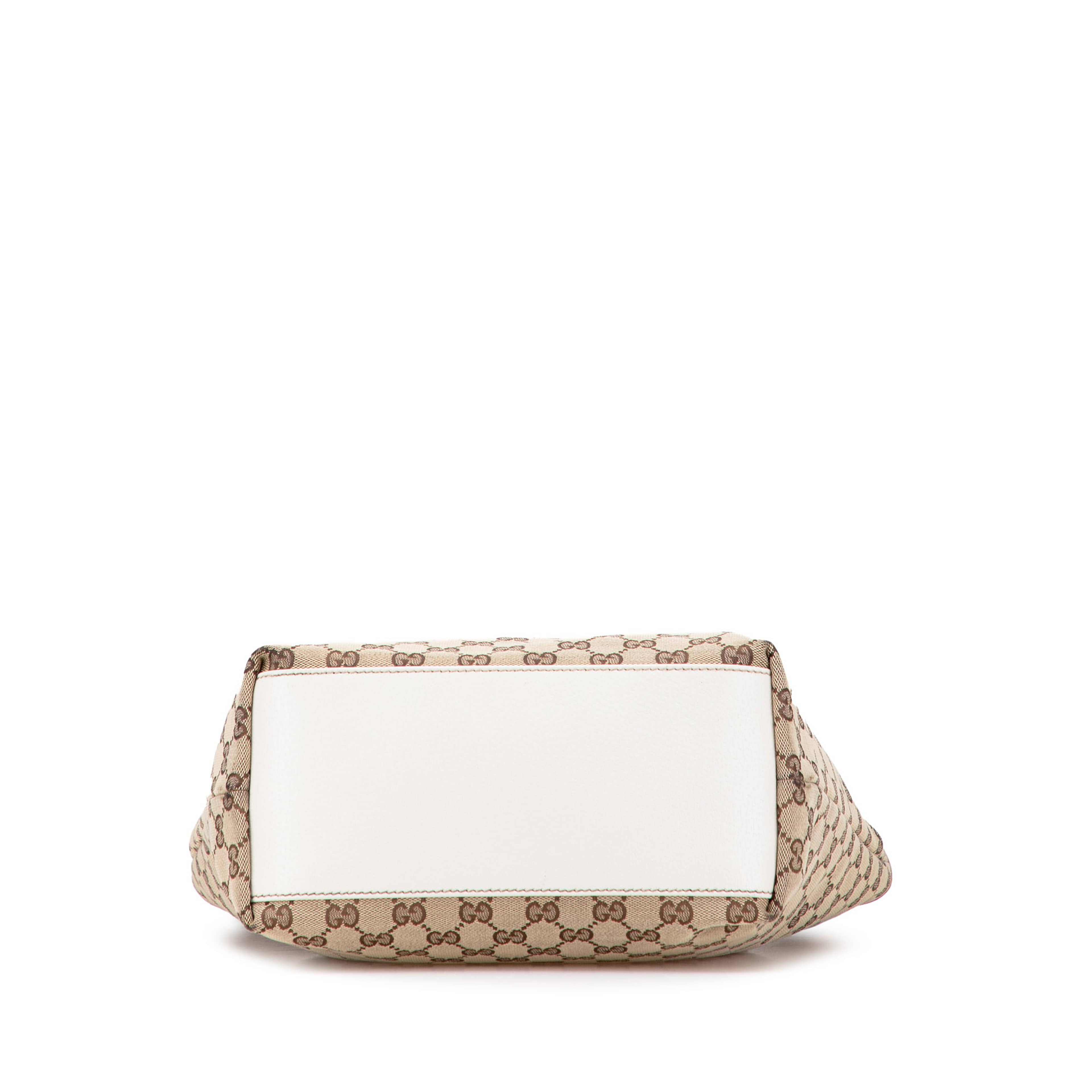 Gucci Gg Canvas Charmy Tote, från Luxclusif, i färgen beige. Klicka för att öppna bilden i stort format