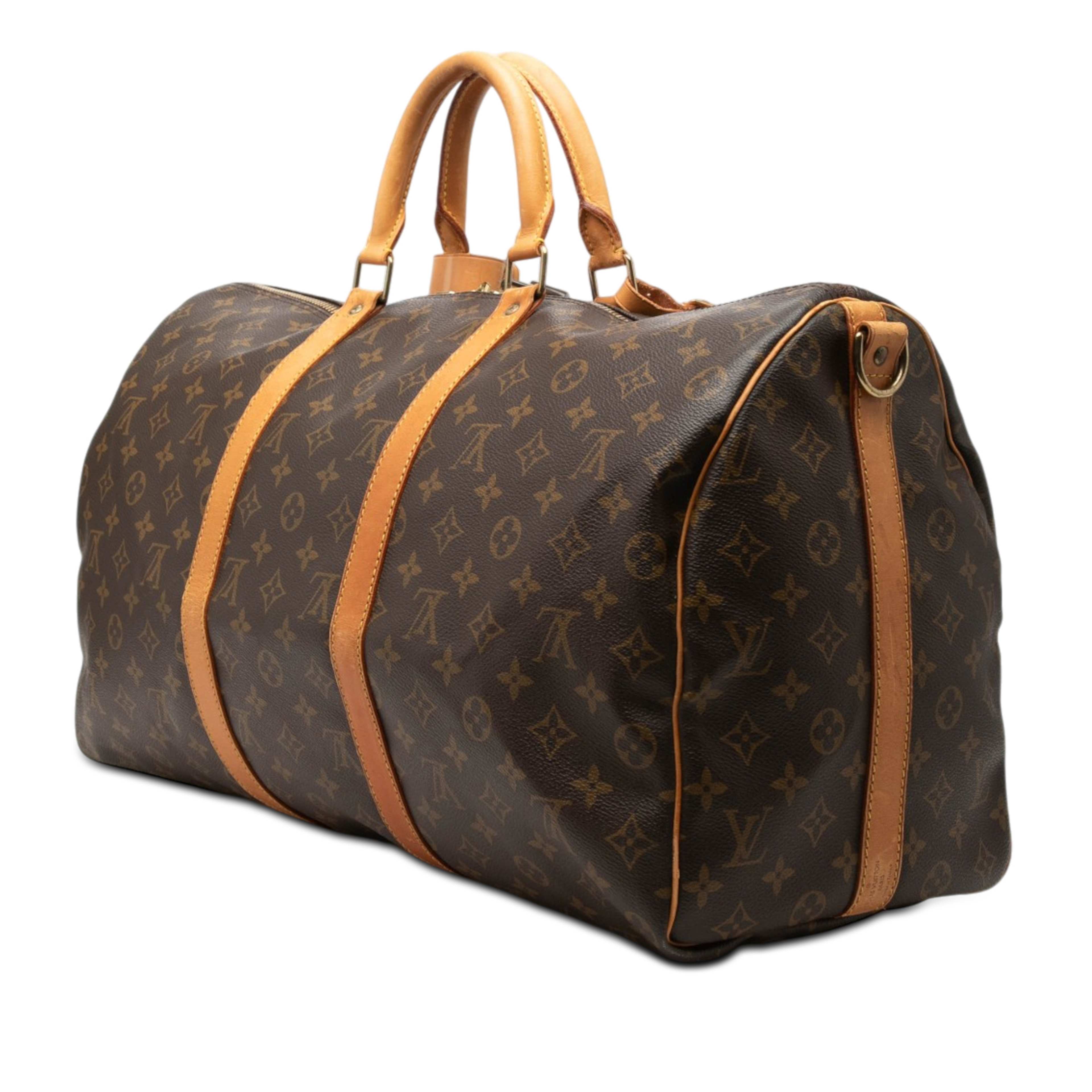 Louis Vuitton Monogram Keepall Bandouliere 50, från Luxclusif, i färgen brown. Klicka för att öppna bilden i stort format