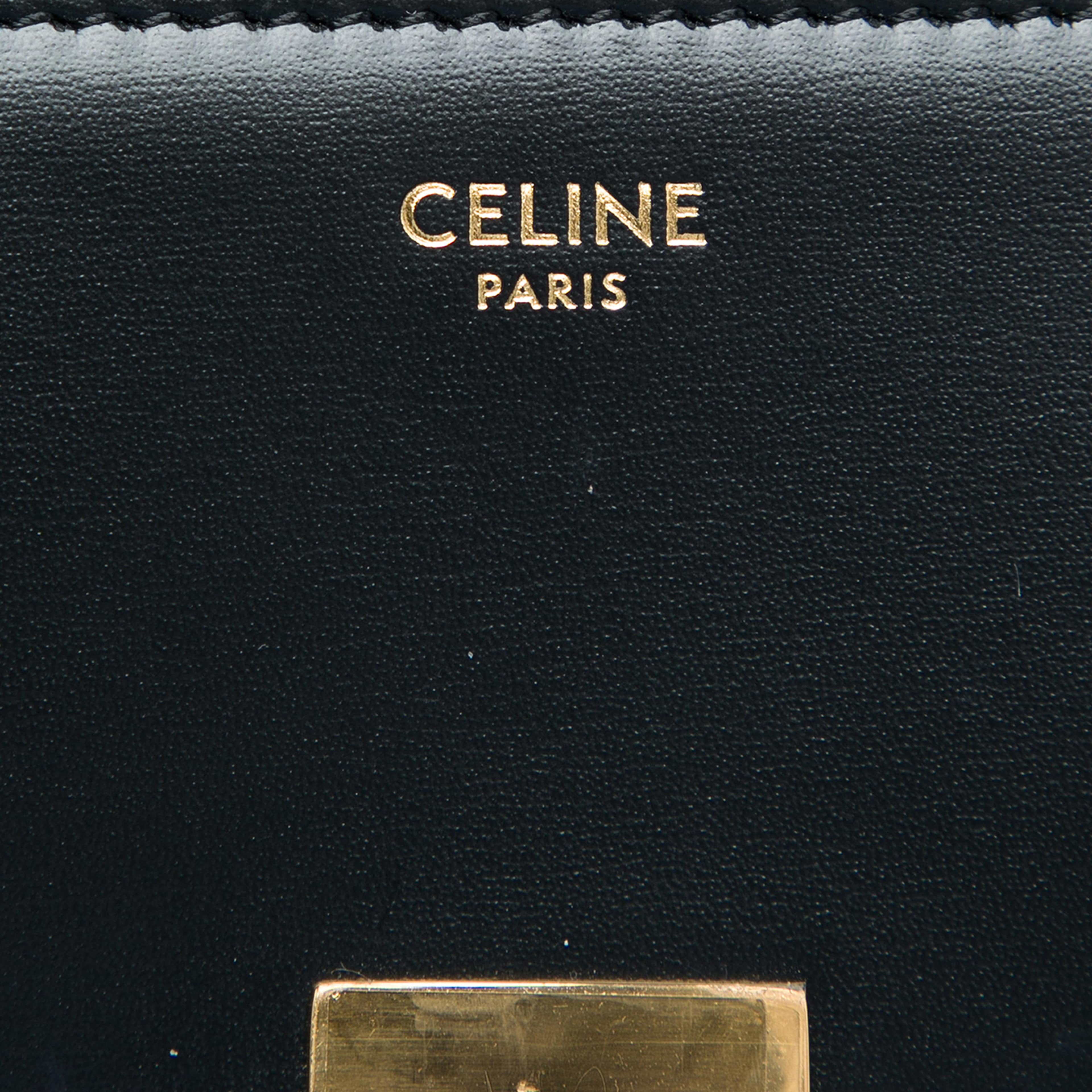 Celine Shiny Calfskin Claude Chain Shoulder Bag, från Luxclusif, i färgen svart. Klicka för att öppna bilden i stort format