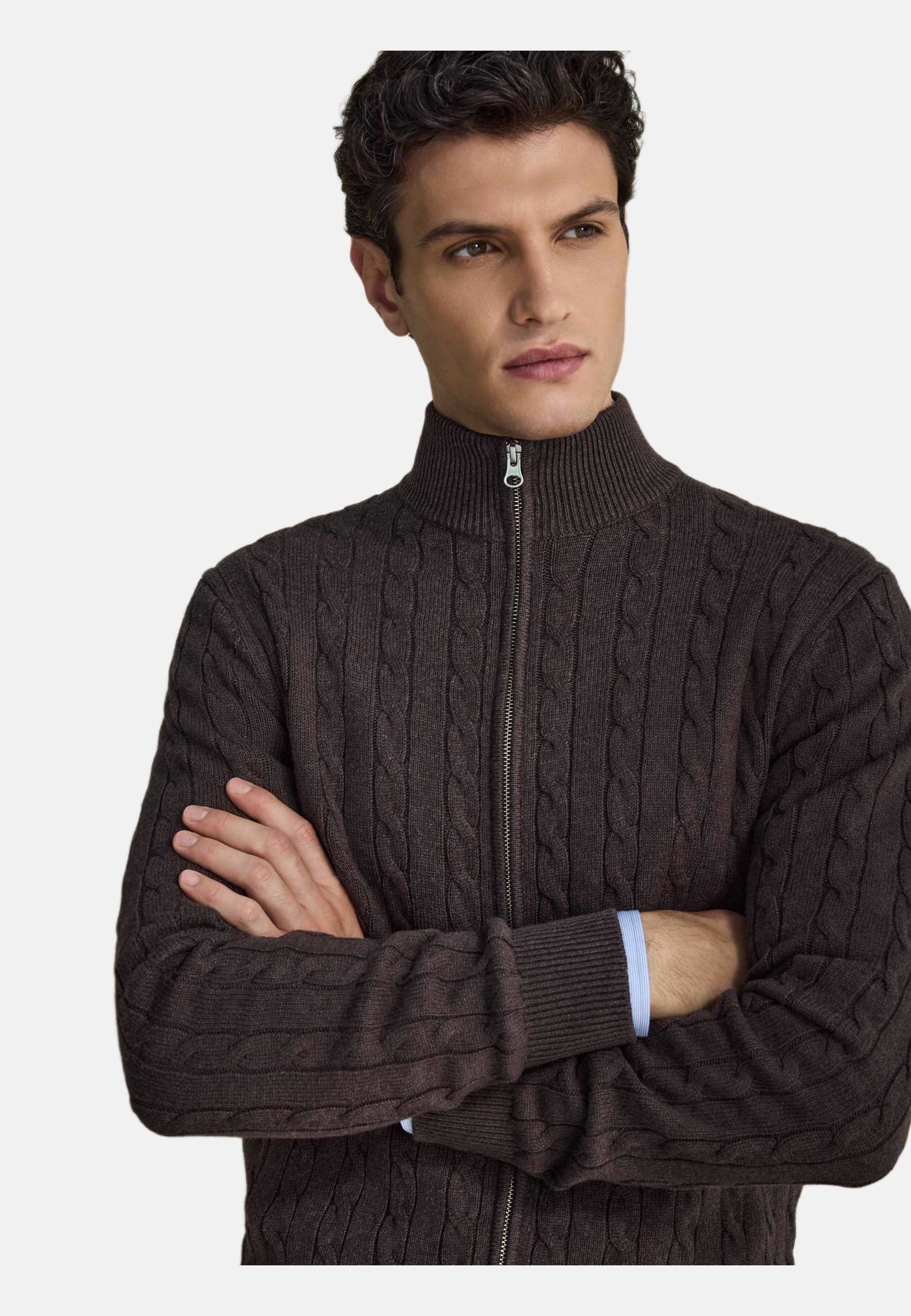 Full Zip Cotton Cardigan, från John Henric, i färgen dark brown. Klicka för att öppna bilden i stort format