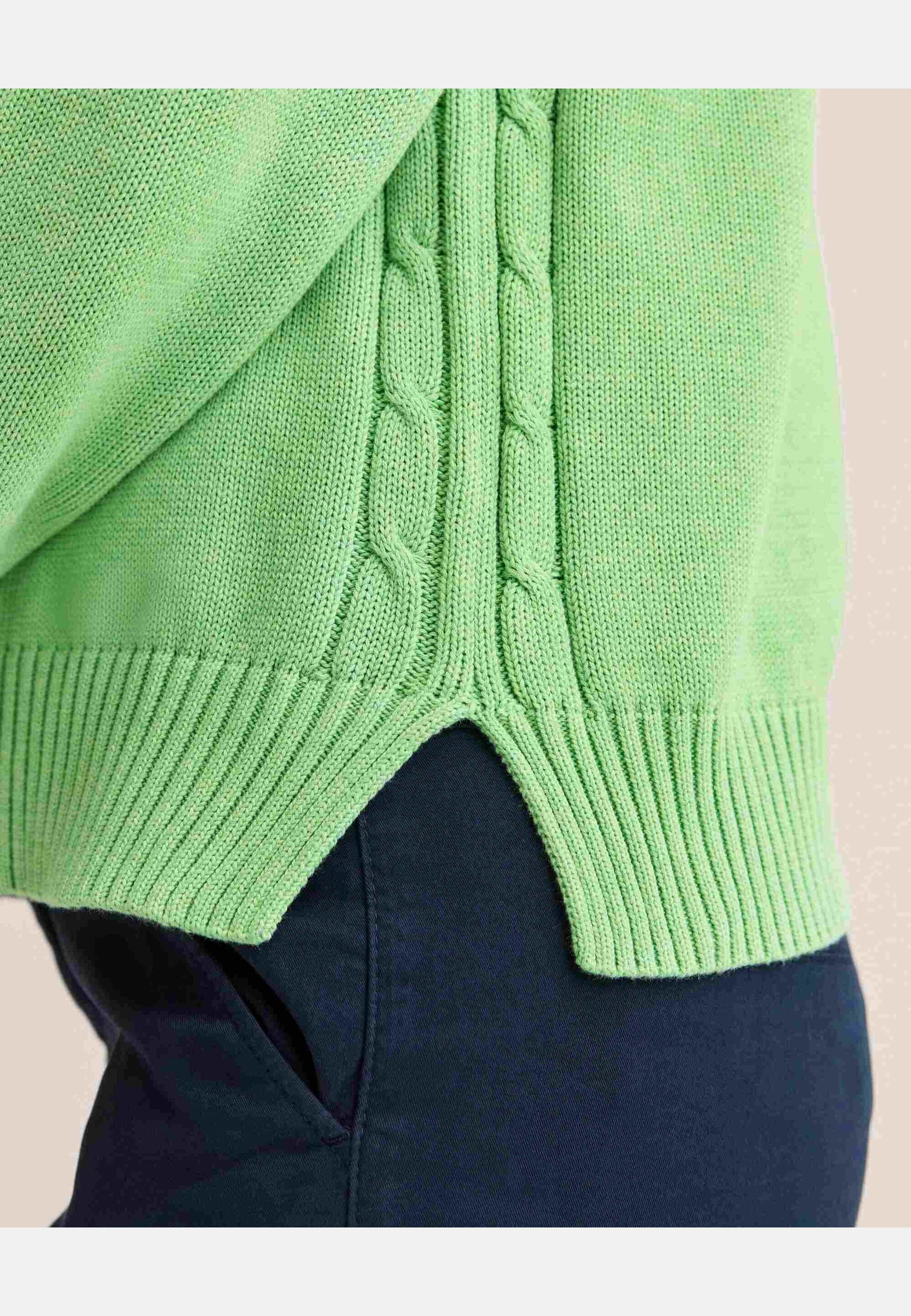 Roe Sweater, från Newhouse, i färgen grön. Klicka för att öppna bilden i stort format