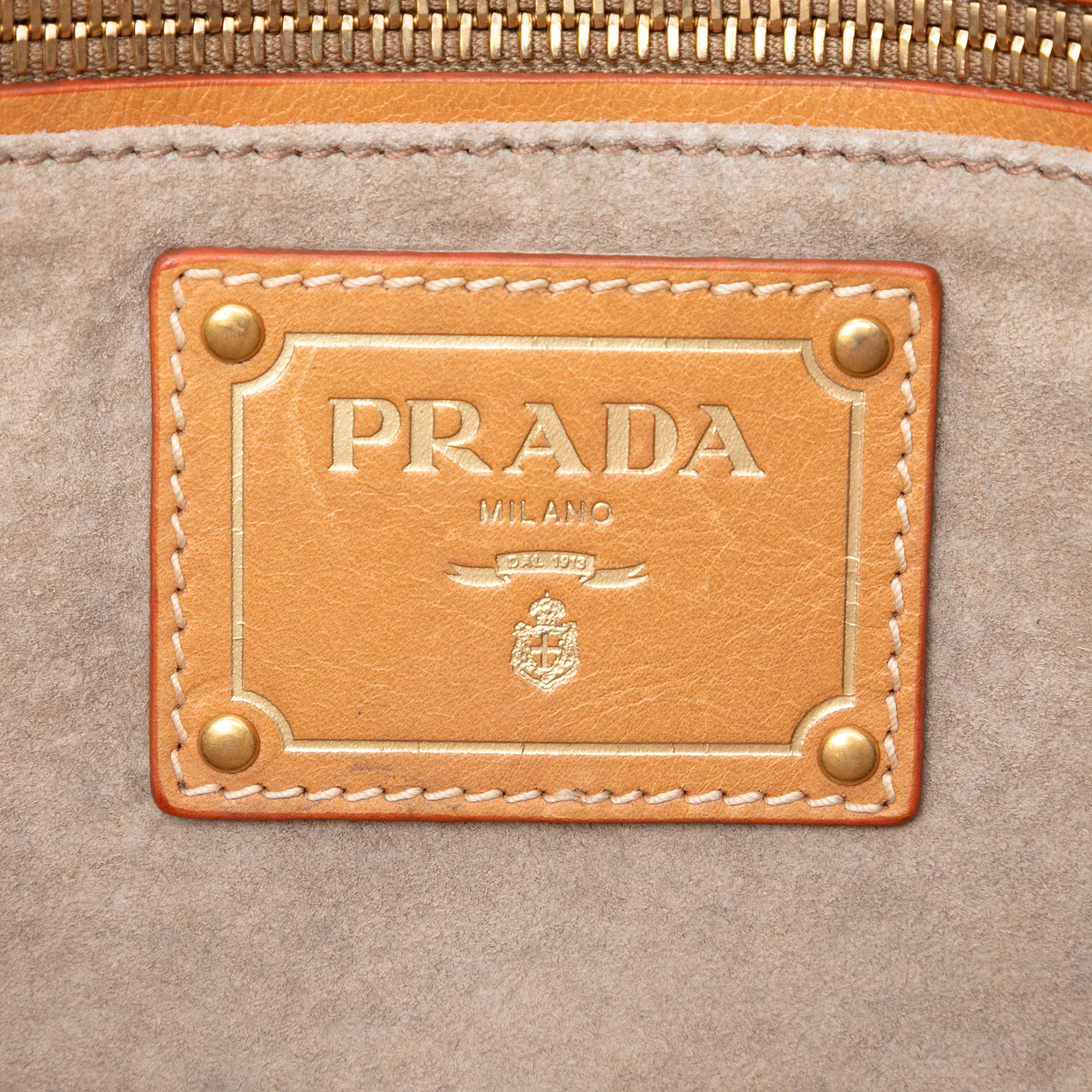 Prada Large Canvas Canapa Righe Striped Satchel, från Luxclusif, i färgen red. Klicka för att öppna bilden i stort format
