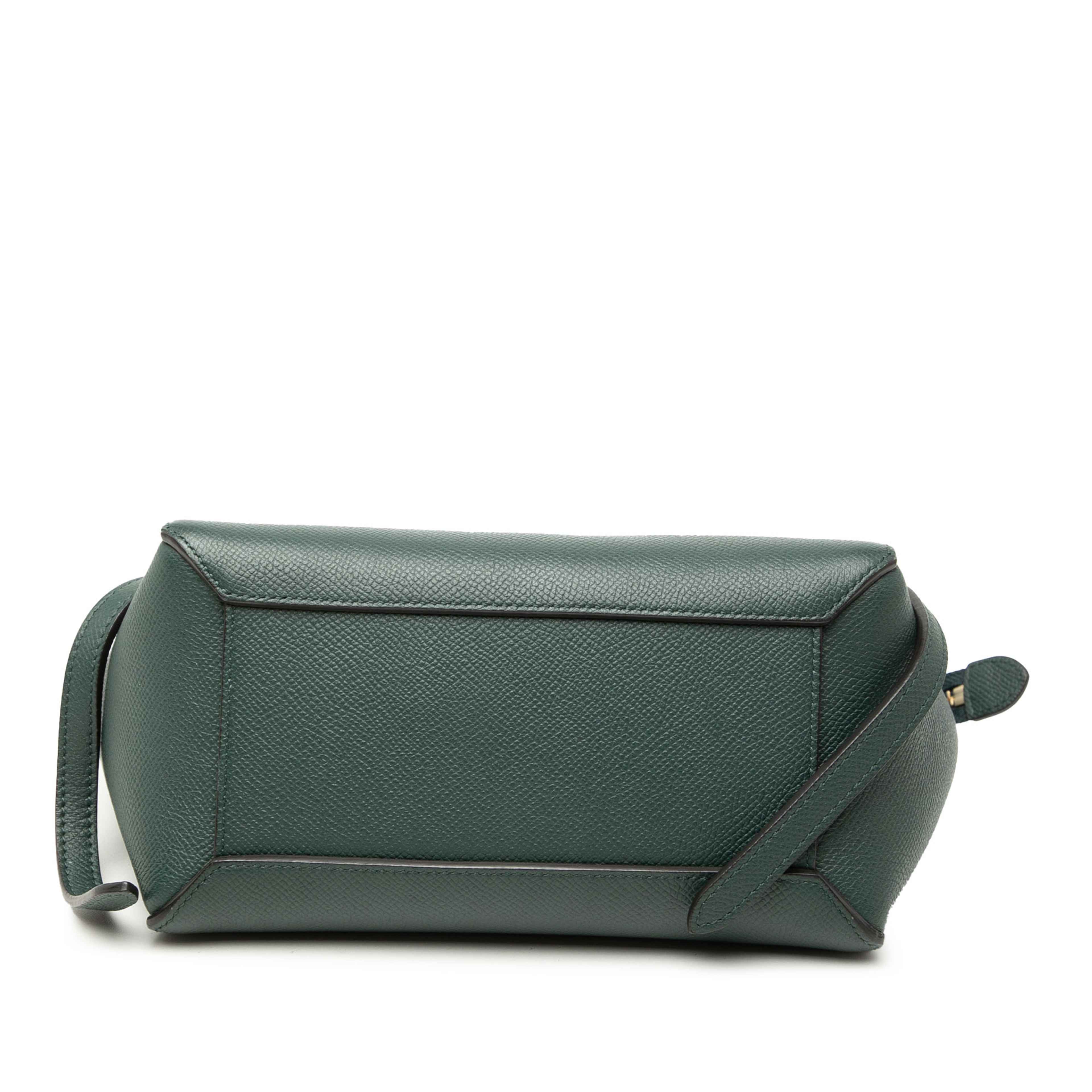Celine Nano Grained Calfskin Belt Bag, från Luxclusif, i färgen dark green. Klicka för att öppna bilden i stort format