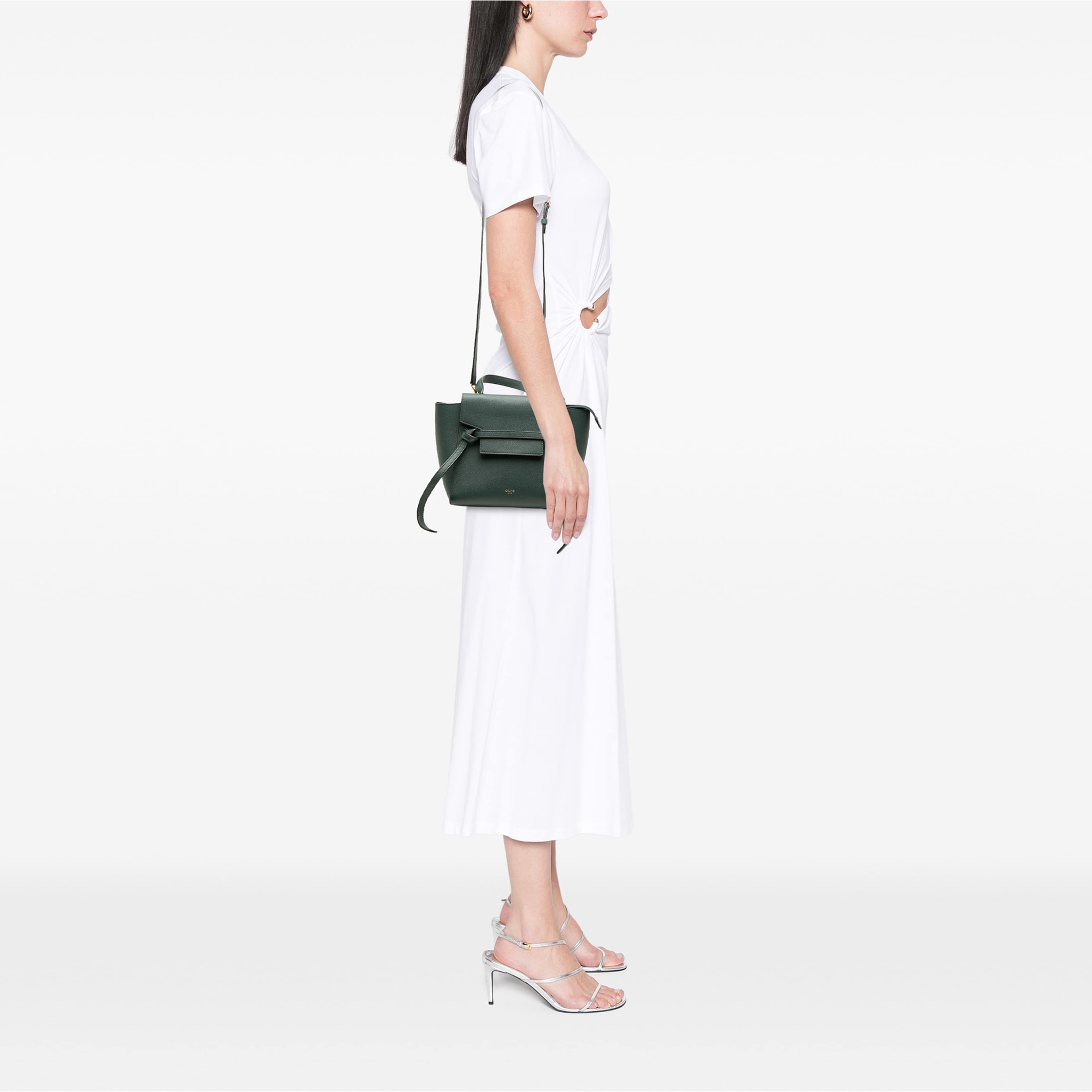 Celine Nano Grained Calfskin Belt Bag, från Luxclusif, i färgen grön. Klicka för att öppna bilden i stort format