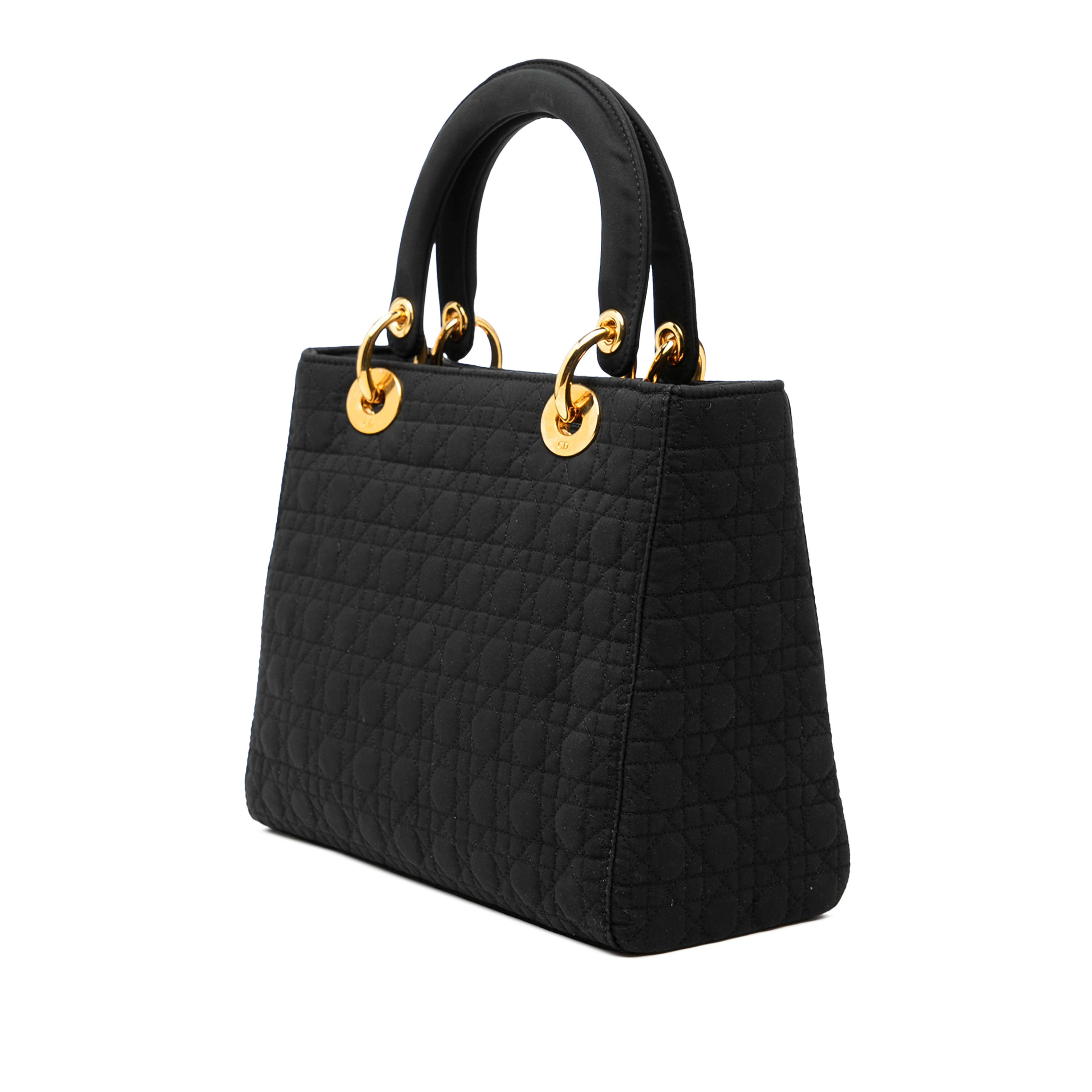 Dior Medium Nylon Cannage Lady Dior, från Luxclusif, i färgen black. Klicka för att öppna bilden i stort format