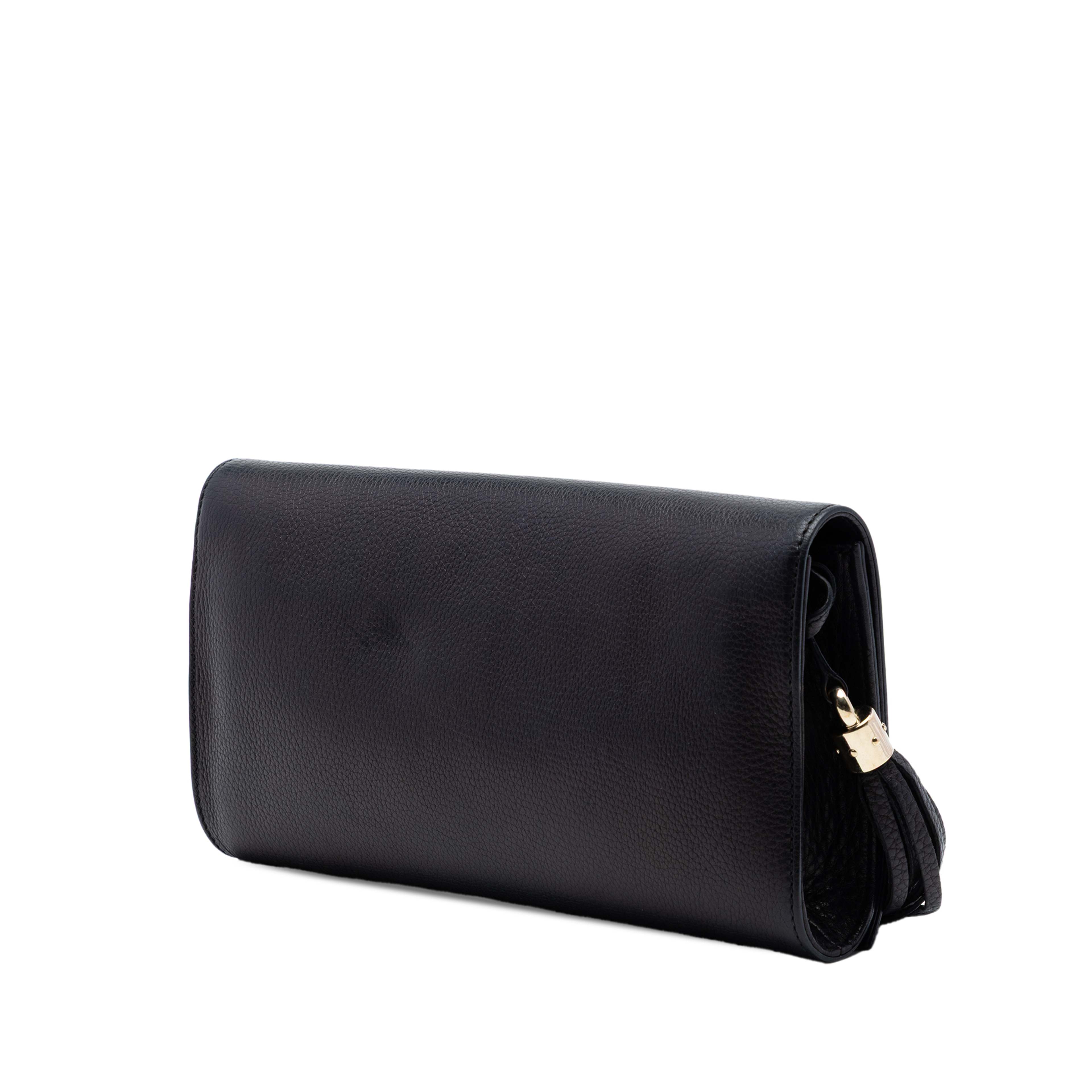 Gucci Leather Soho Disco Clutch, från Luxclusif, i färgen svart. Klicka för att öppna bilden i stort format