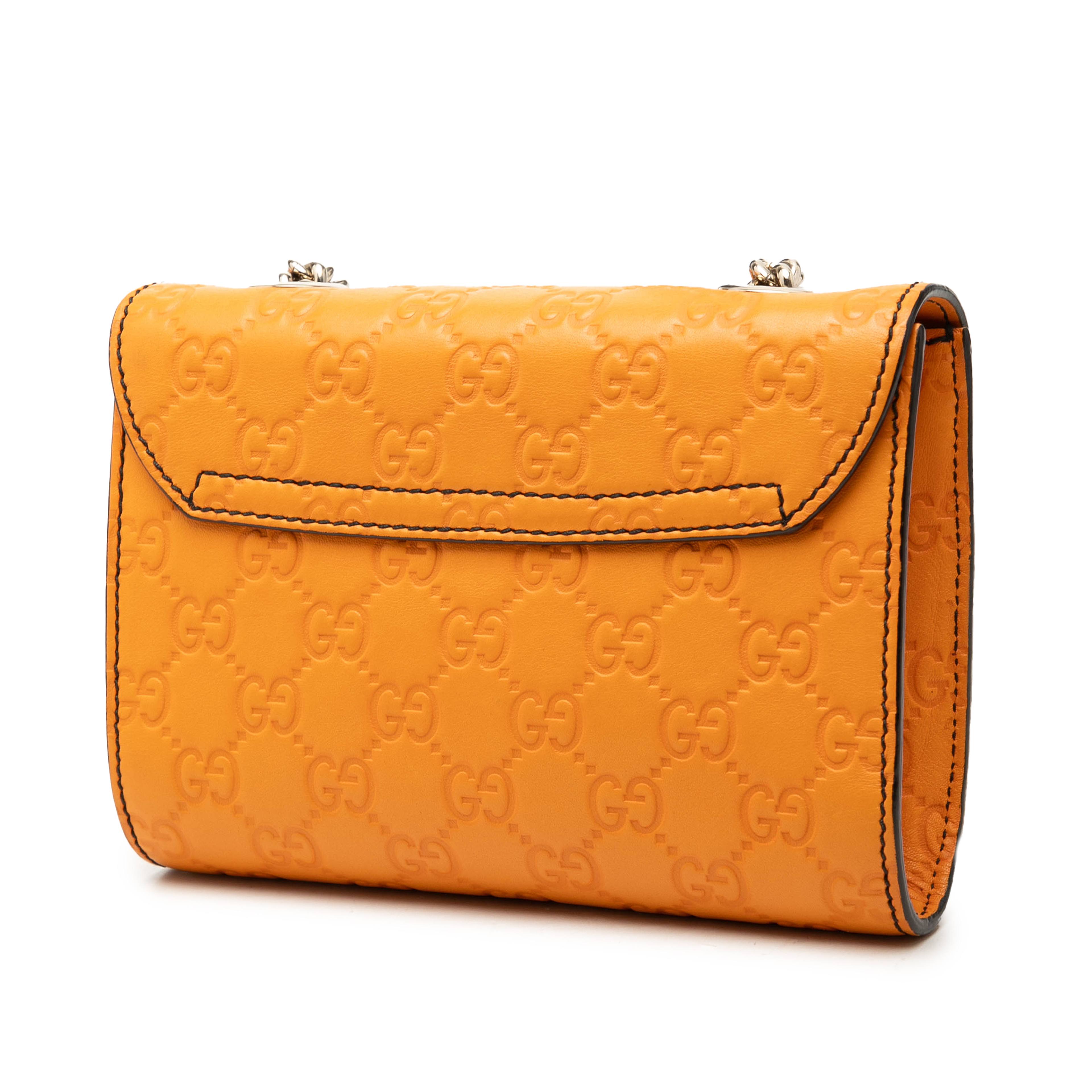 Gucci Mini Guccissima Emily Crossbody, från Luxclusif, i färgen orange. Klicka för att öppna bilden i stort format