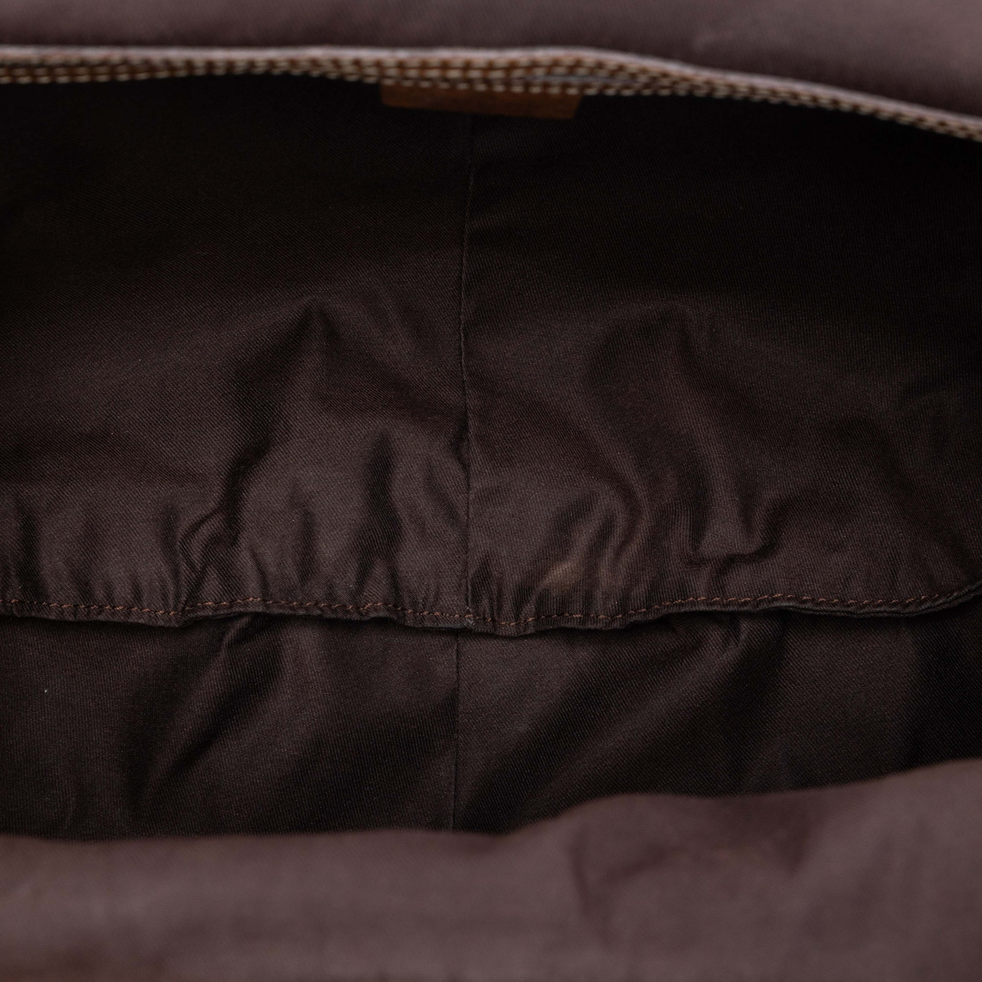 Gucci Gg Canvas Bamboo Studded Hobo, från Luxclusif, i färgen beige. Klicka för att öppna bilden i stort format
