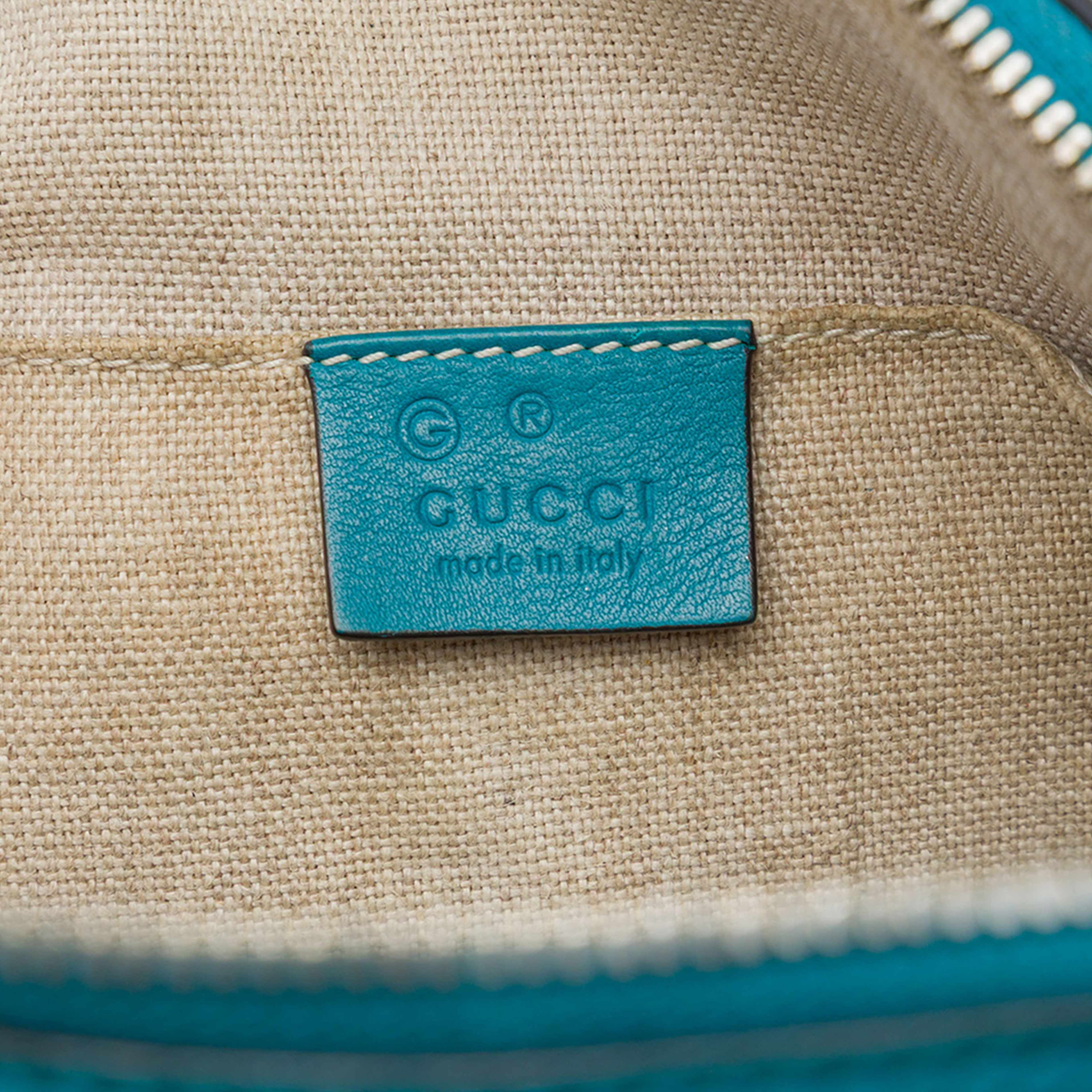 Gucci Mini Microguccissima Dome Satchel, från Luxclusif, i färgen blå. Klicka för att öppna bilden i stort format