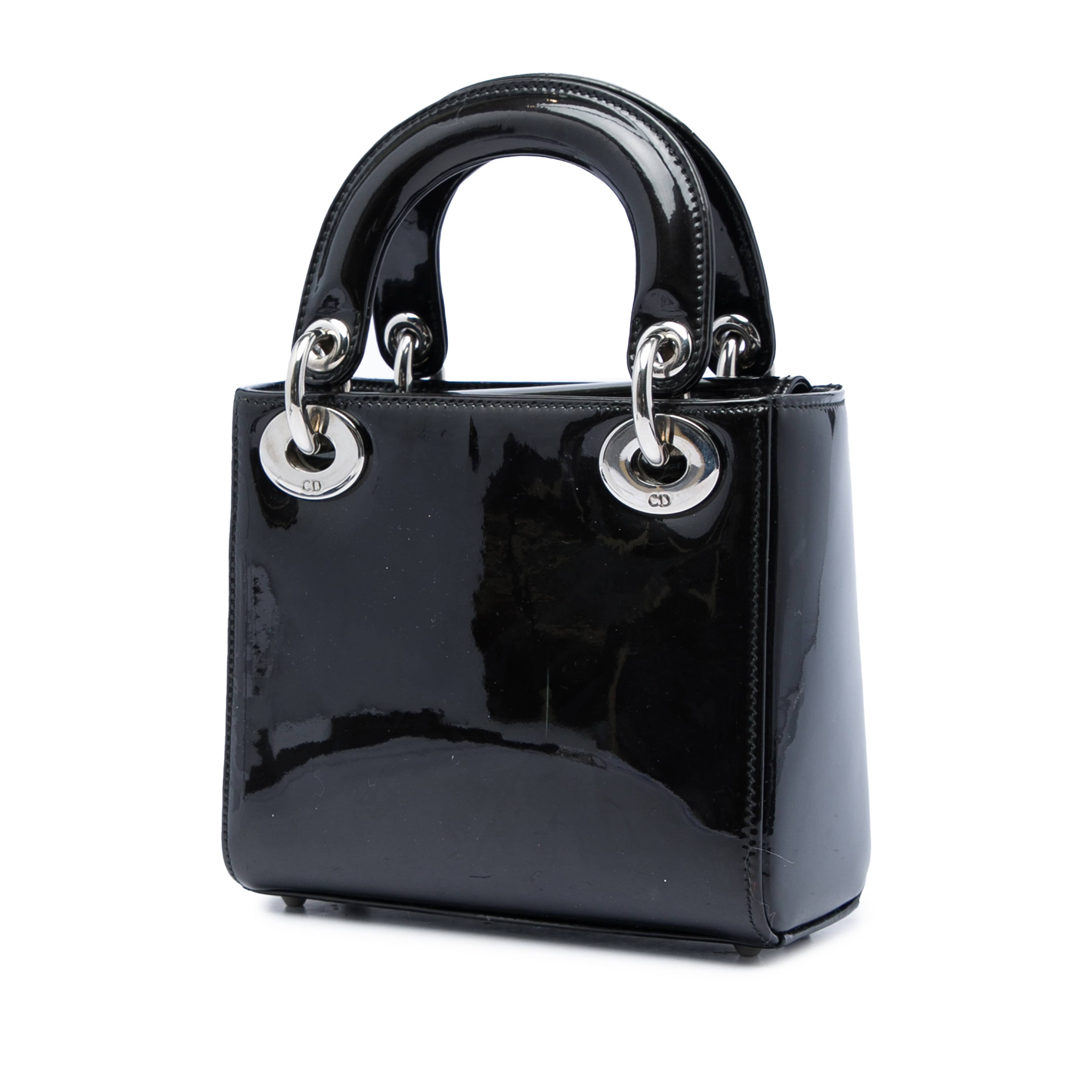 Dior Mini Patent Lady Dior, från Luxclusif, i färgen svart. Klicka för att öppna bilden i stort format