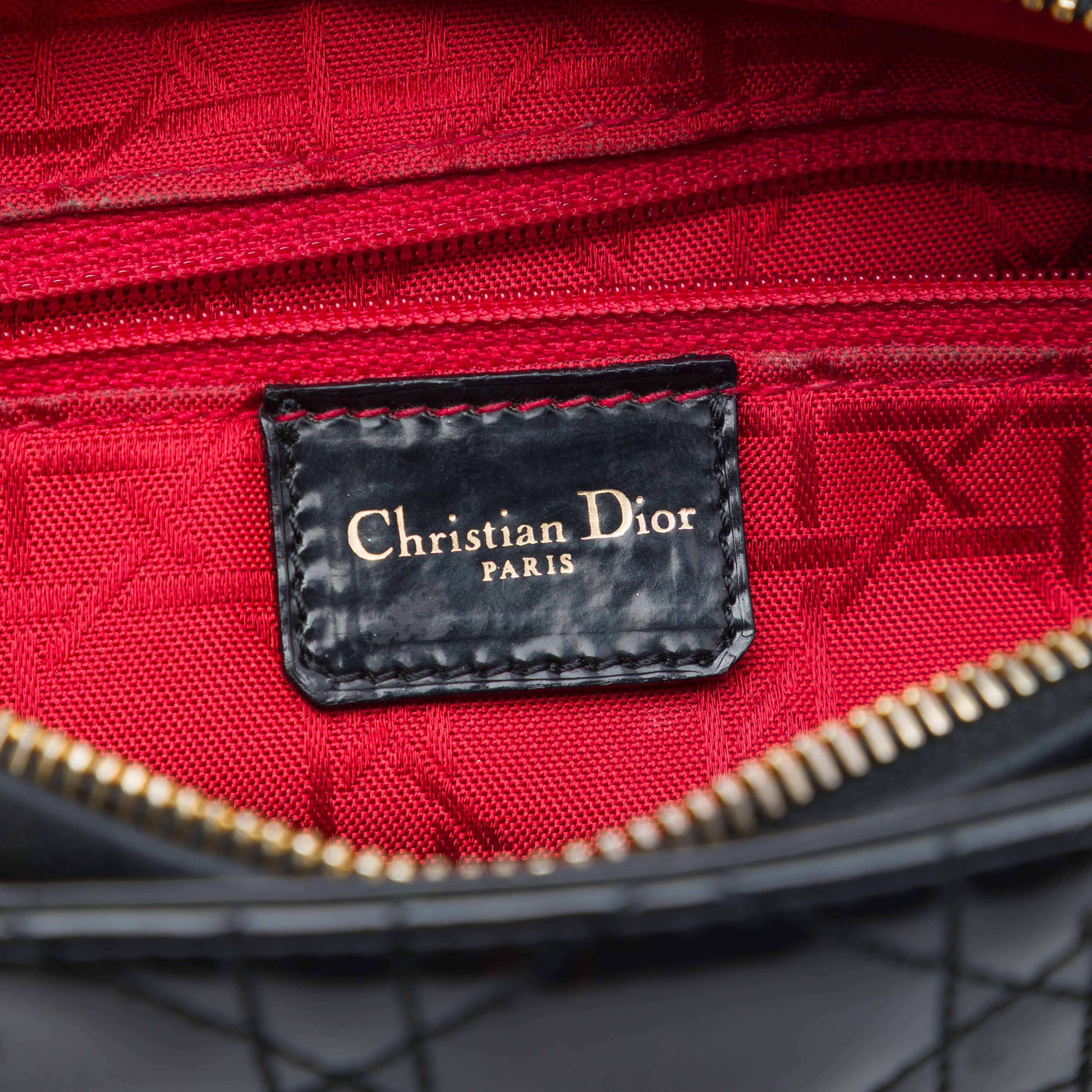 Dior Medium Patent Cannage Lady Dior, från Luxclusif, i färgen black. Klicka för att öppna bilden i stort format