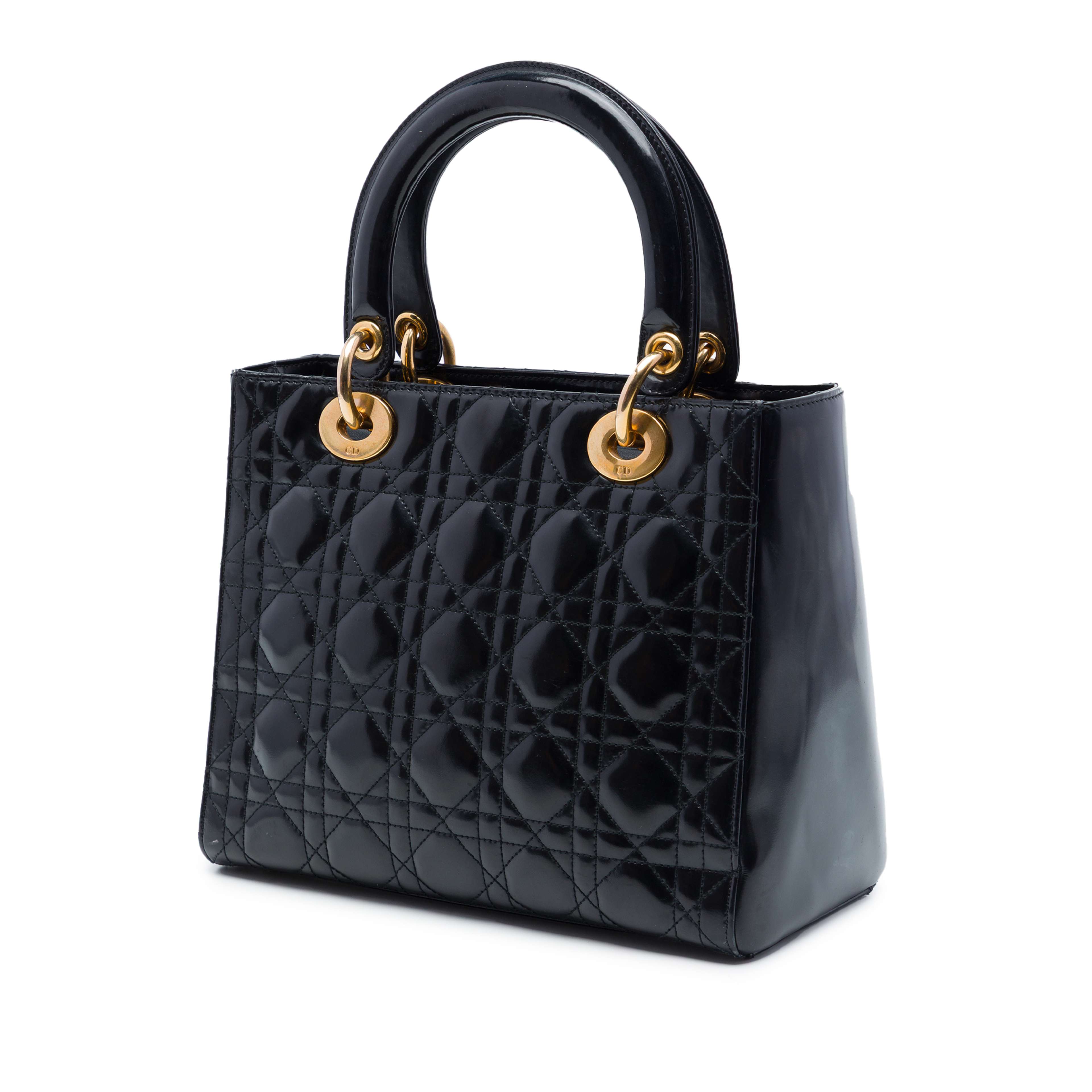 Dior Medium Patent Cannage Lady Dior, från Luxclusif, i färgen black. Klicka för att öppna bilden i stort format