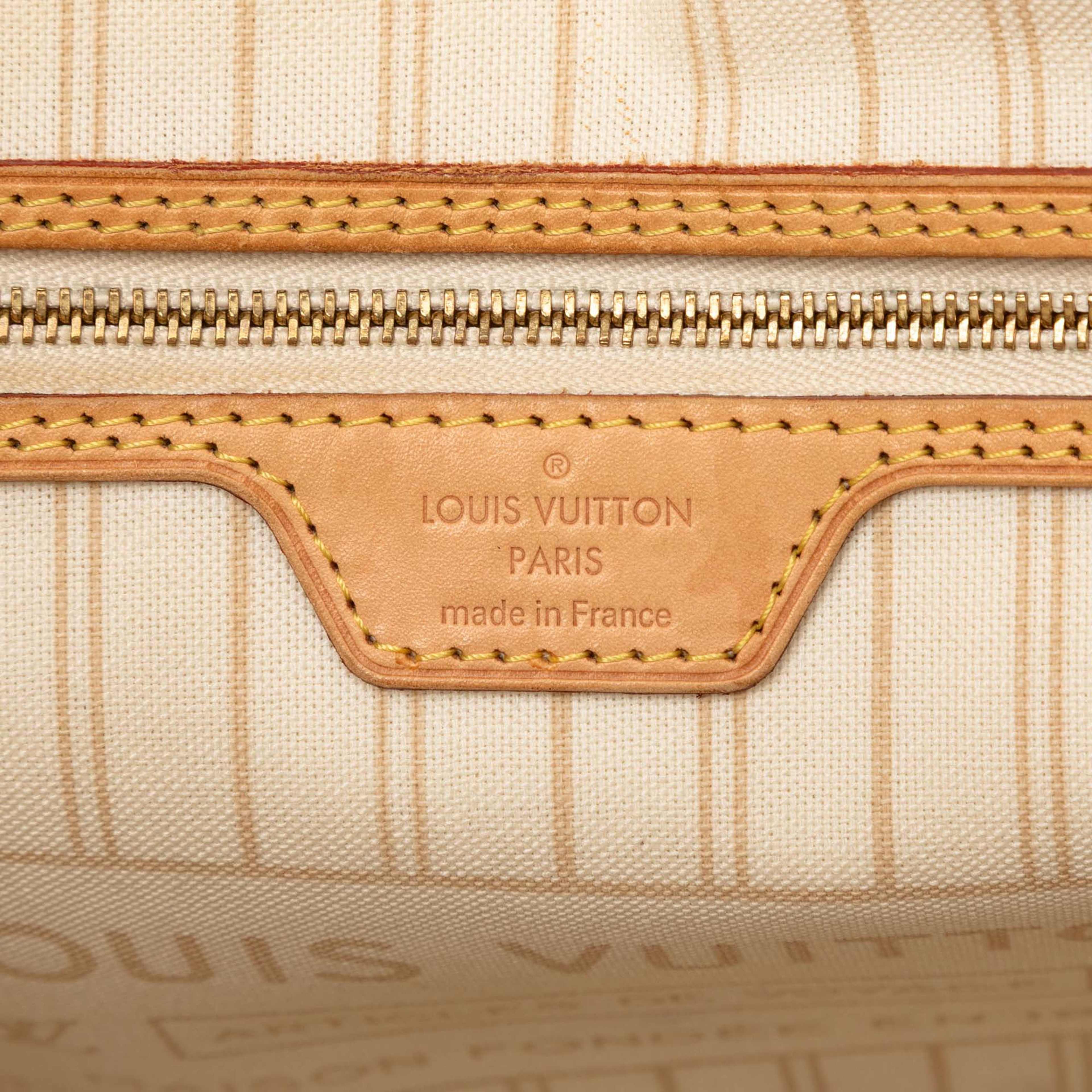 Louis Vuitton Damier Azur Neverfull Mm, från Luxclusif, i färgen white. Klicka för att öppna bilden i stort format