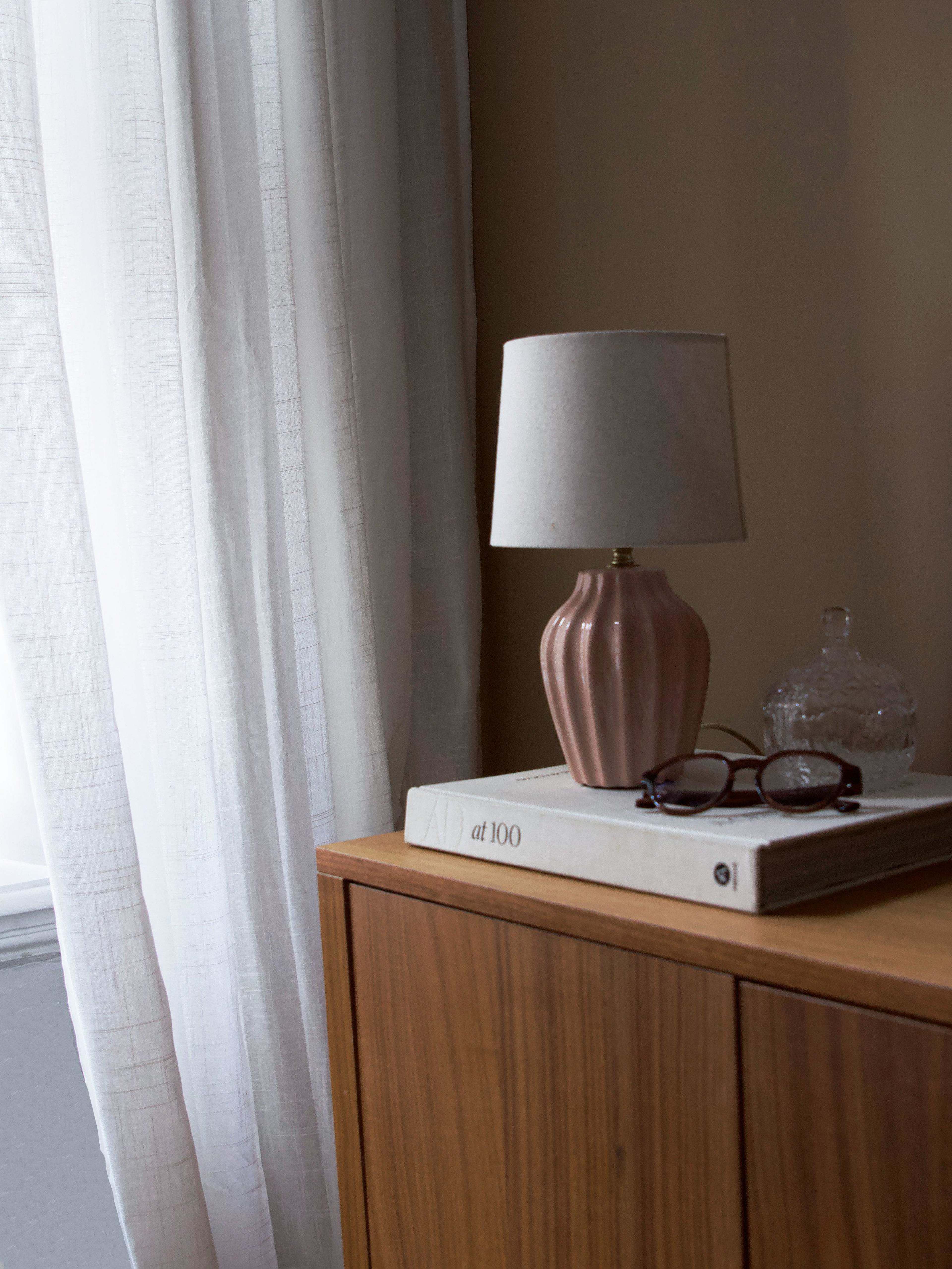 Lyon Bordslampa 31cm, från PR Home, i färgen ljusrosa. Klicka för att öppna bilden i stort format
