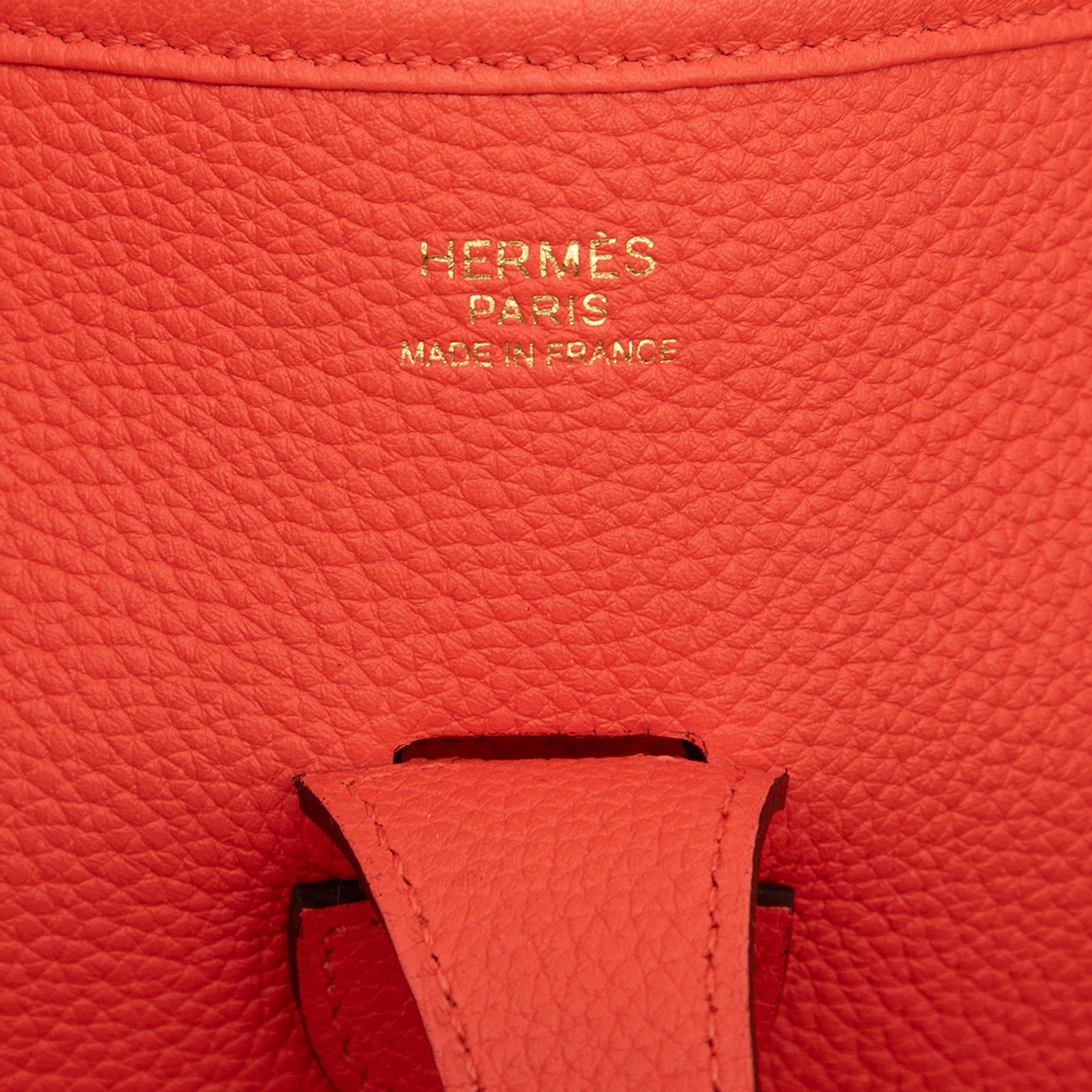 Hermès Clemence Evelyne Iii 29, från Luxclusif, i färgen red orange. Klicka för att öppna bilden i stort format