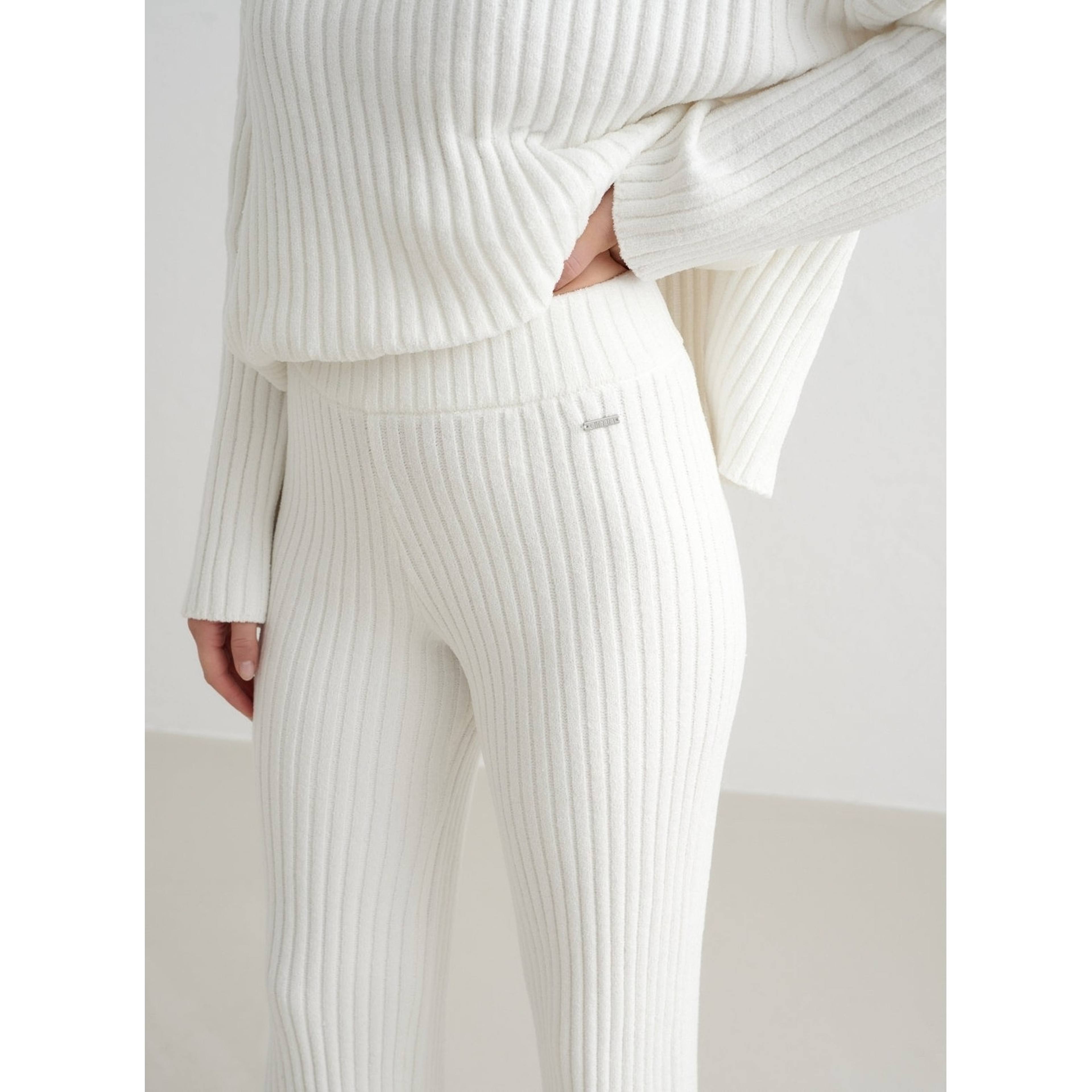 Almond White Rib Knit Pants