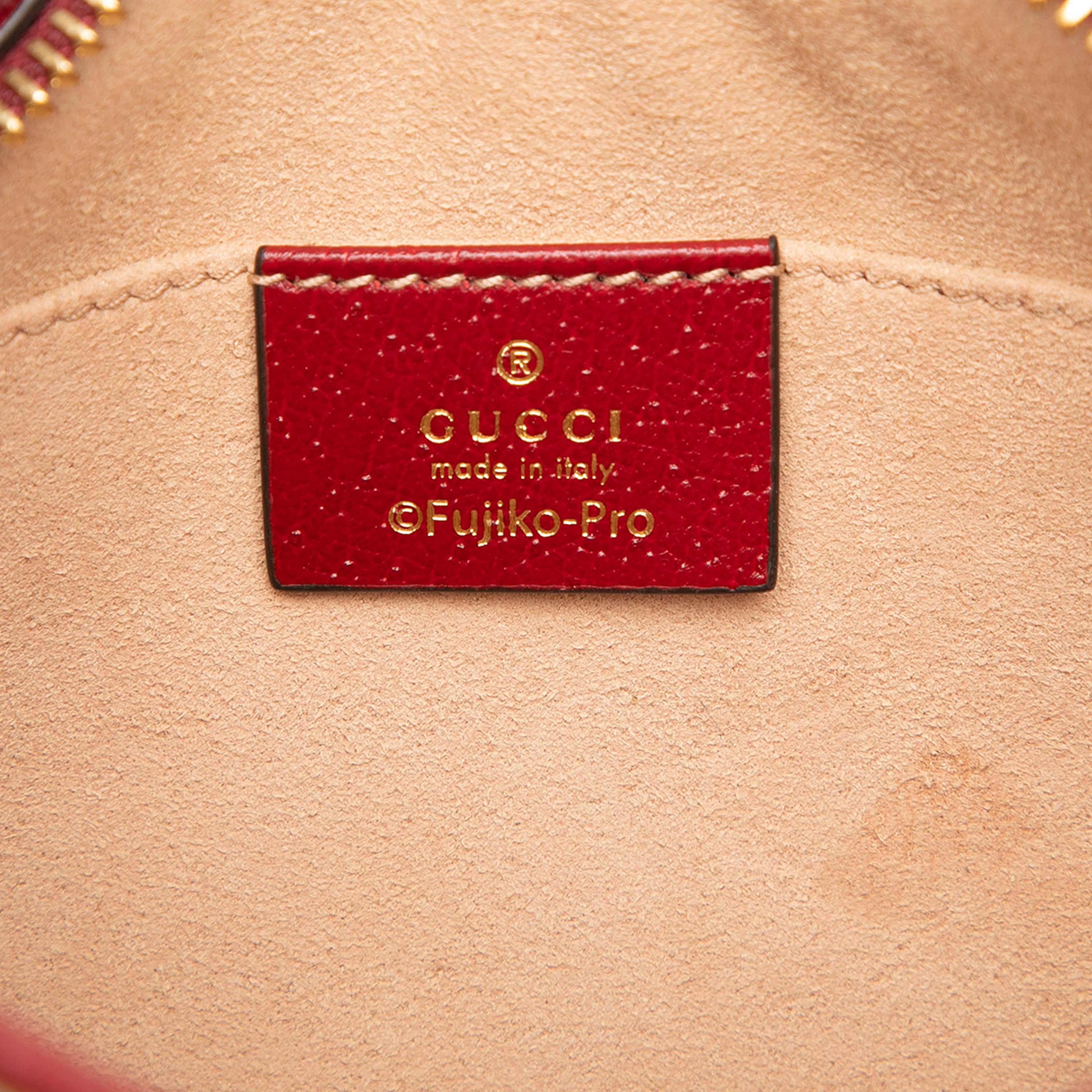 Gucci Mini Gg Supreme Doraemon Camera Bag, från Luxclusif, i färgen beige. Klicka för att öppna bilden i stort format