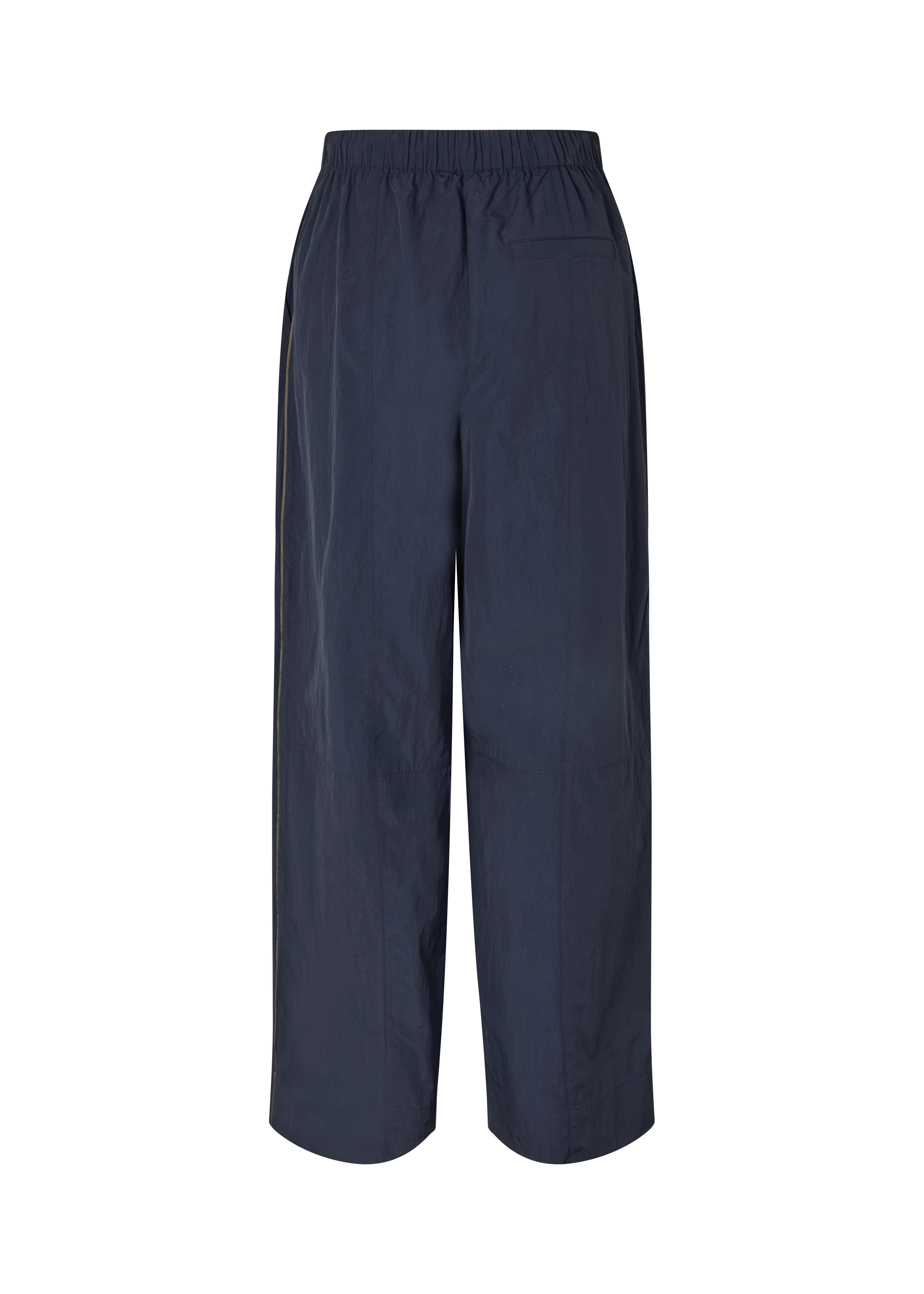 Volmermd Pants, från Modström, i färgen navy sky. Klicka för att öppna bilden i stort format