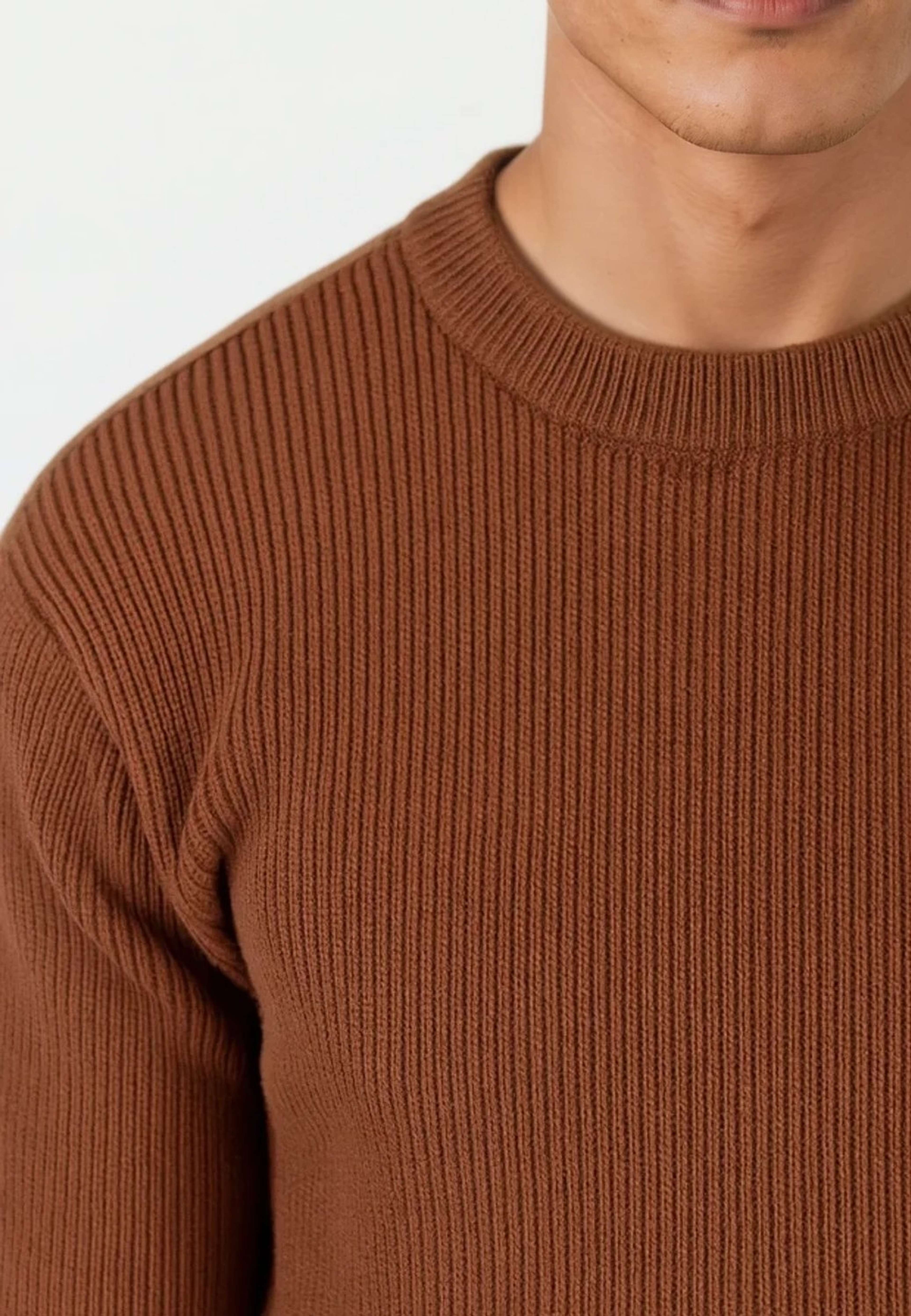 Eddie Knitted Sweater, från Ciszere, i färgen orange. Klicka för att öppna bilden i stort format