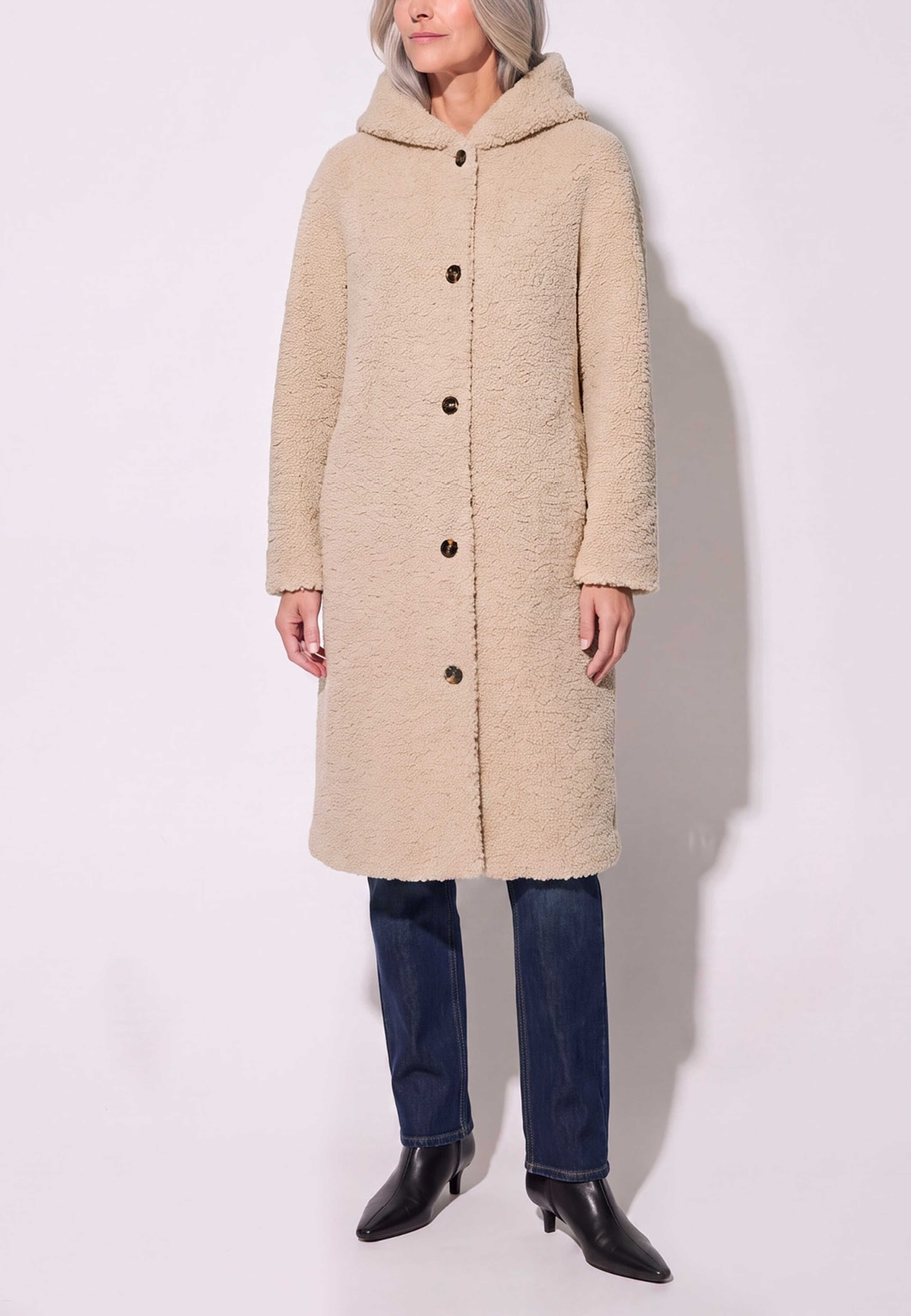 Delaney Coat, från Saki, i färgen almond. Klicka för att öppna bilden i stort format