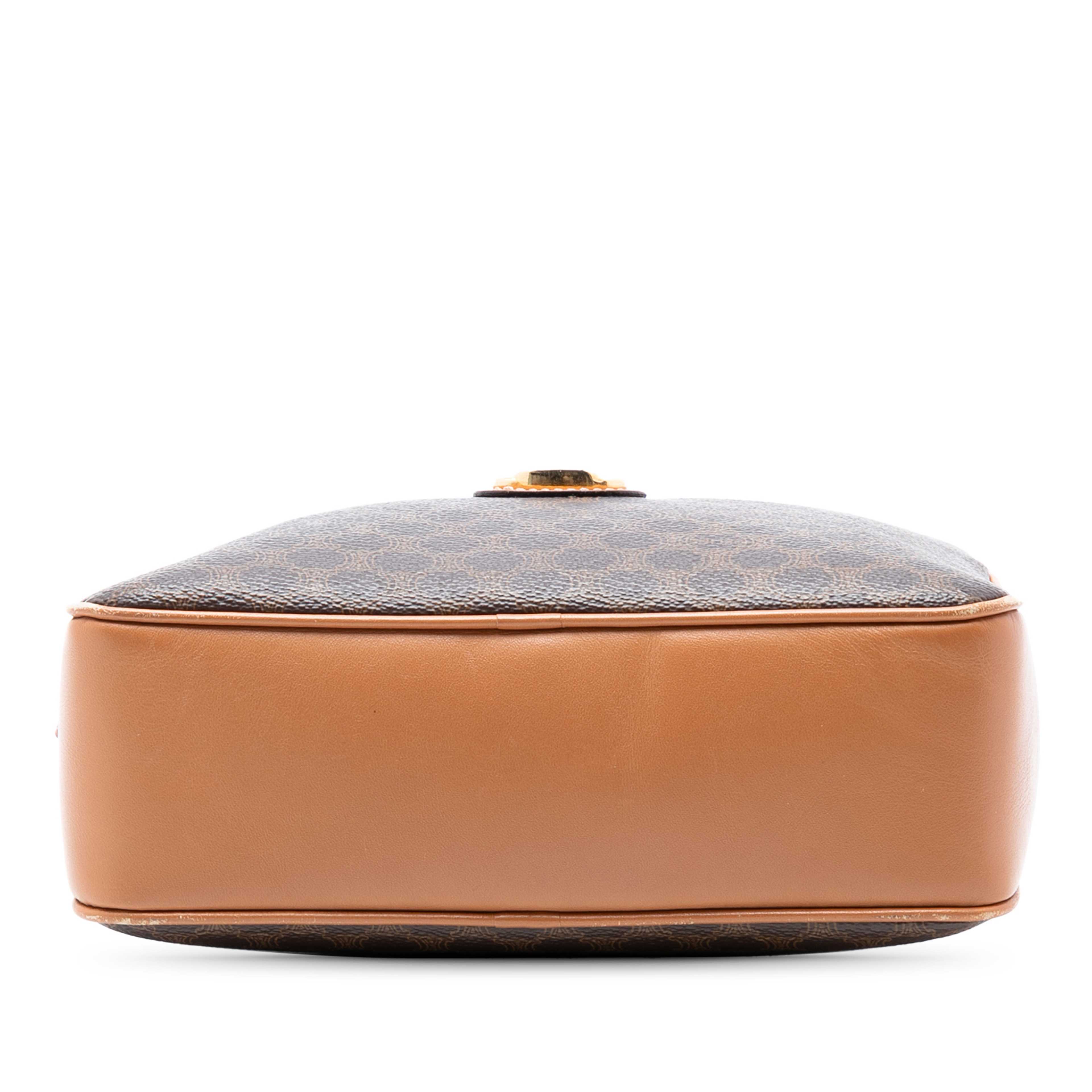 Celine Macadam Coated Canvas Crossbody, från Luxclusif, i färgen brown. Klicka för att öppna bilden i stort format