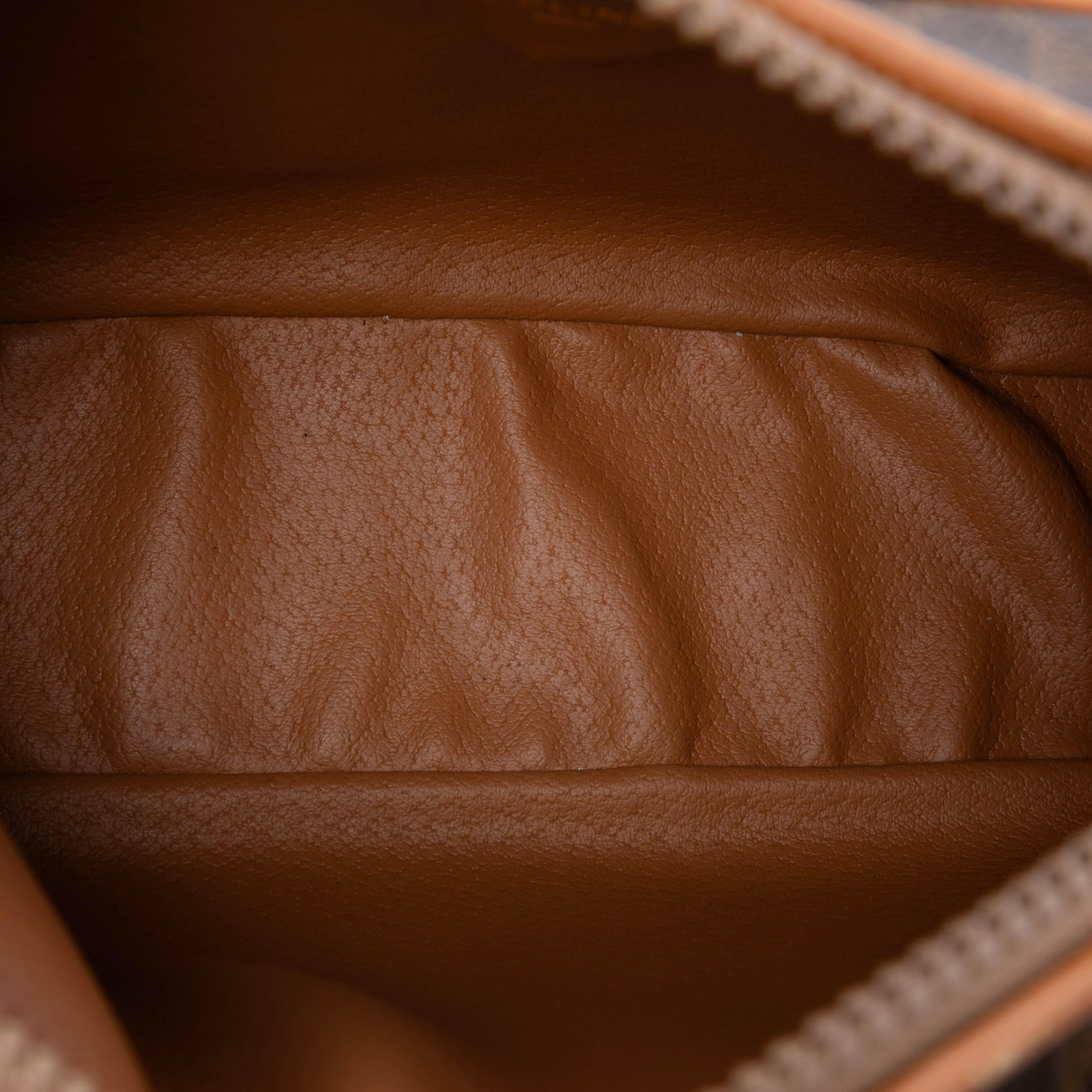 Celine Macadam Coated Canvas Crossbody, från Luxclusif, i färgen brown. Klicka för att öppna bilden i stort format