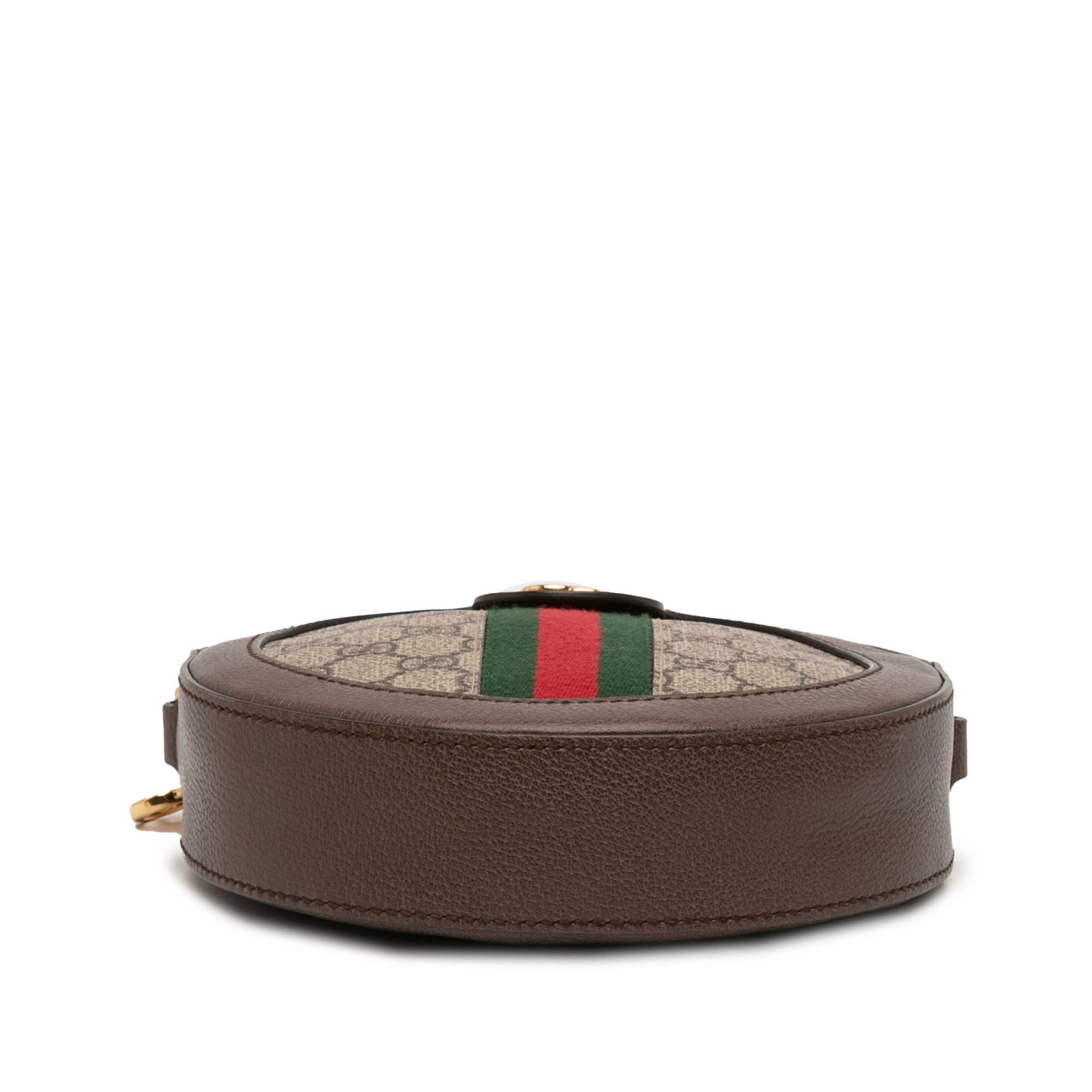 Gucci Mini Gg Supreme Web Ophidia Round Crossbody, från Luxclusif, i färgen beige. Klicka för att öppna bilden i stort format