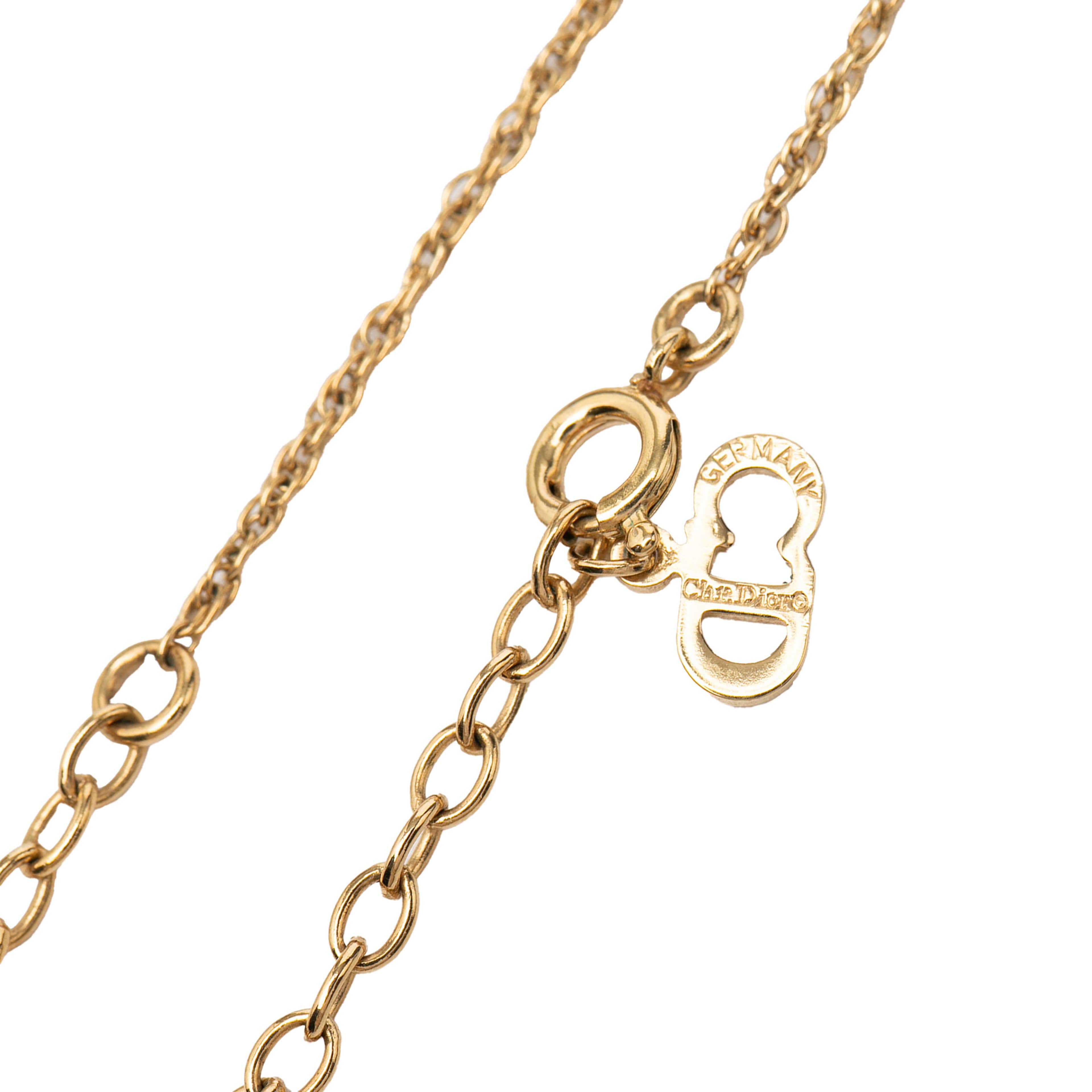 Dior Gold Plated Cd Twisted Rope Chain Pendant Necklace, från Luxclusif, i färgen gold. Klicka för att öppna bilden i stort format