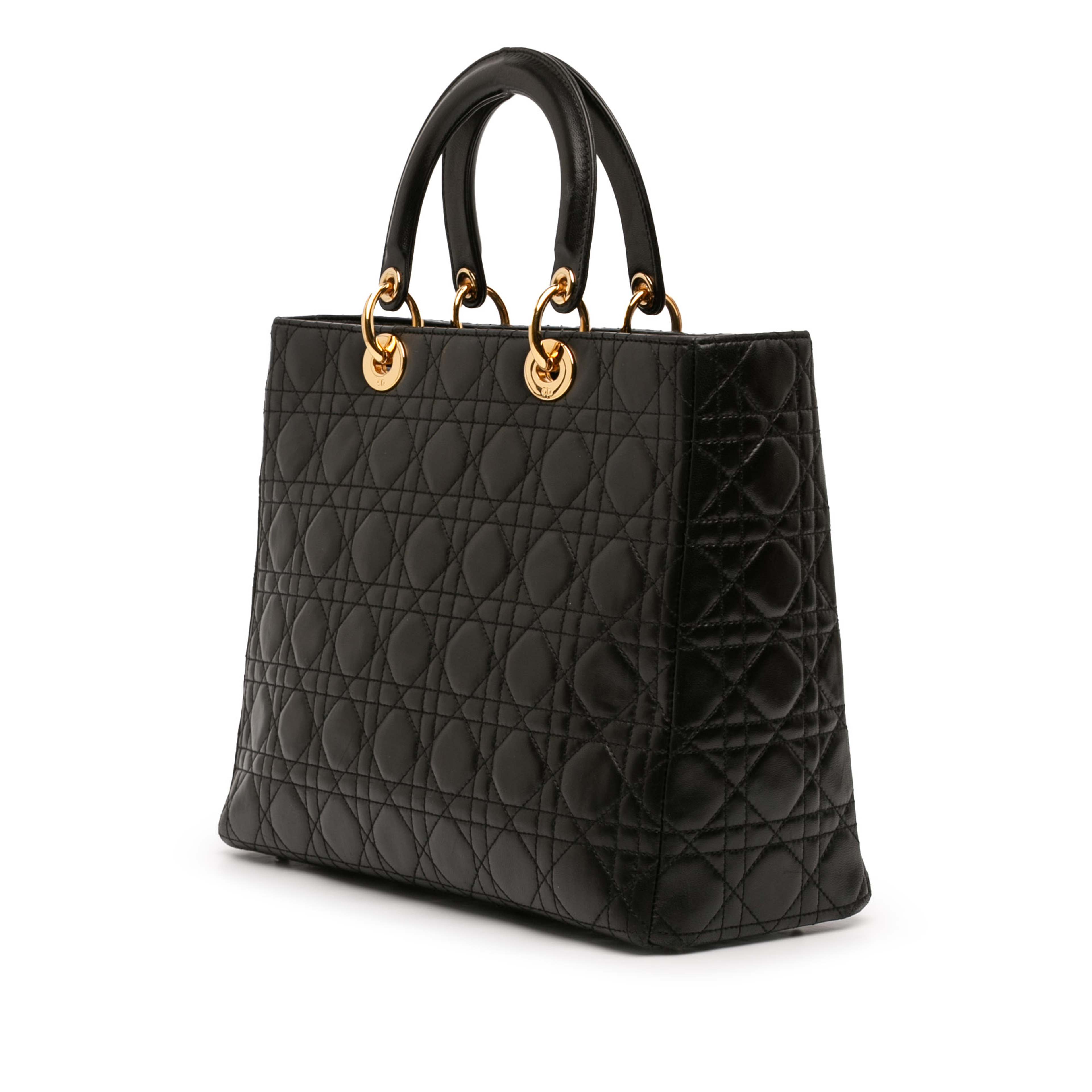 Dior Large Lambskin Cannage Lady Dior, från Luxclusif, i färgen black. Klicka för att öppna bilden i stort format