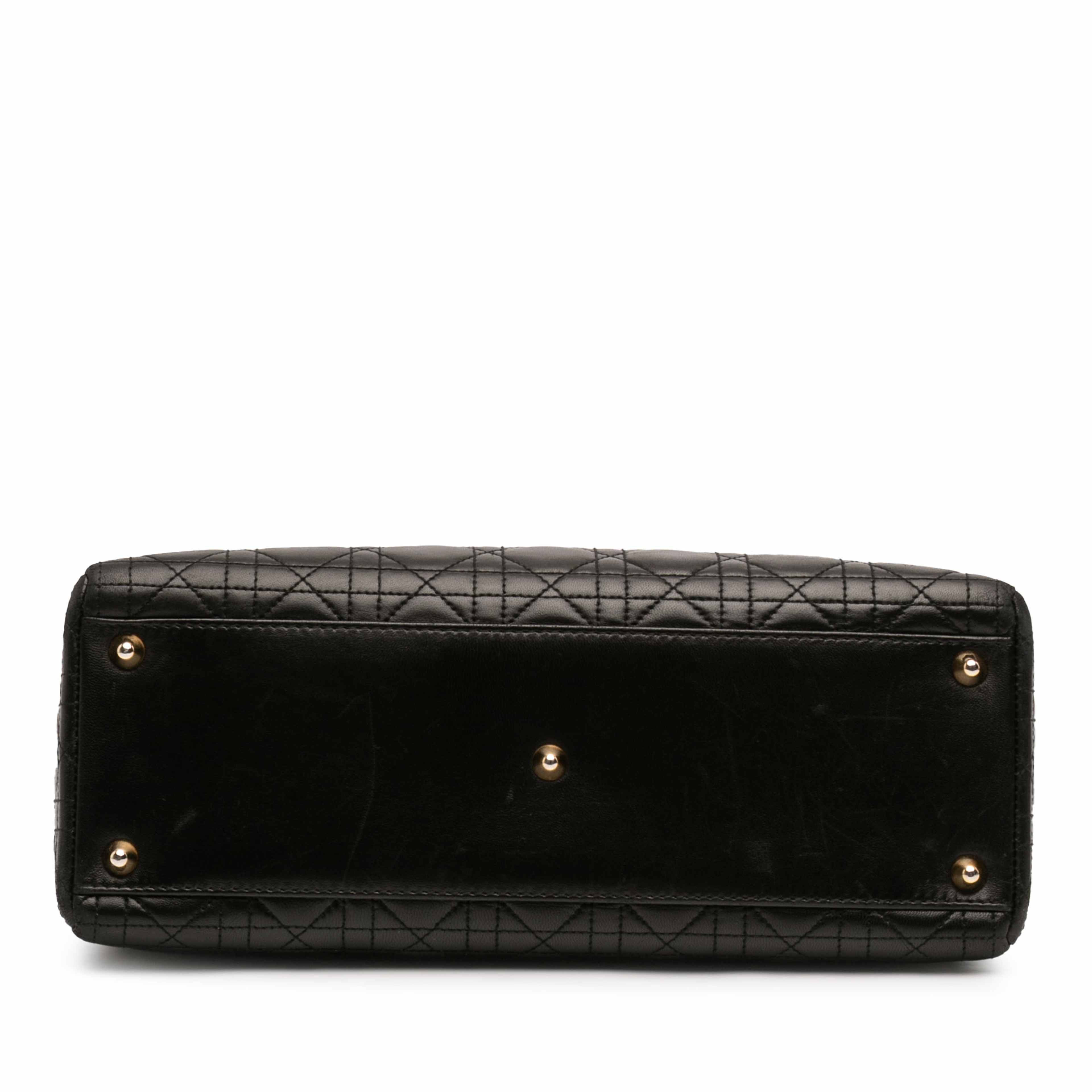 Dior Large Lambskin Cannage Lady Dior, från Luxclusif, i färgen black. Klicka för att öppna bilden i stort format