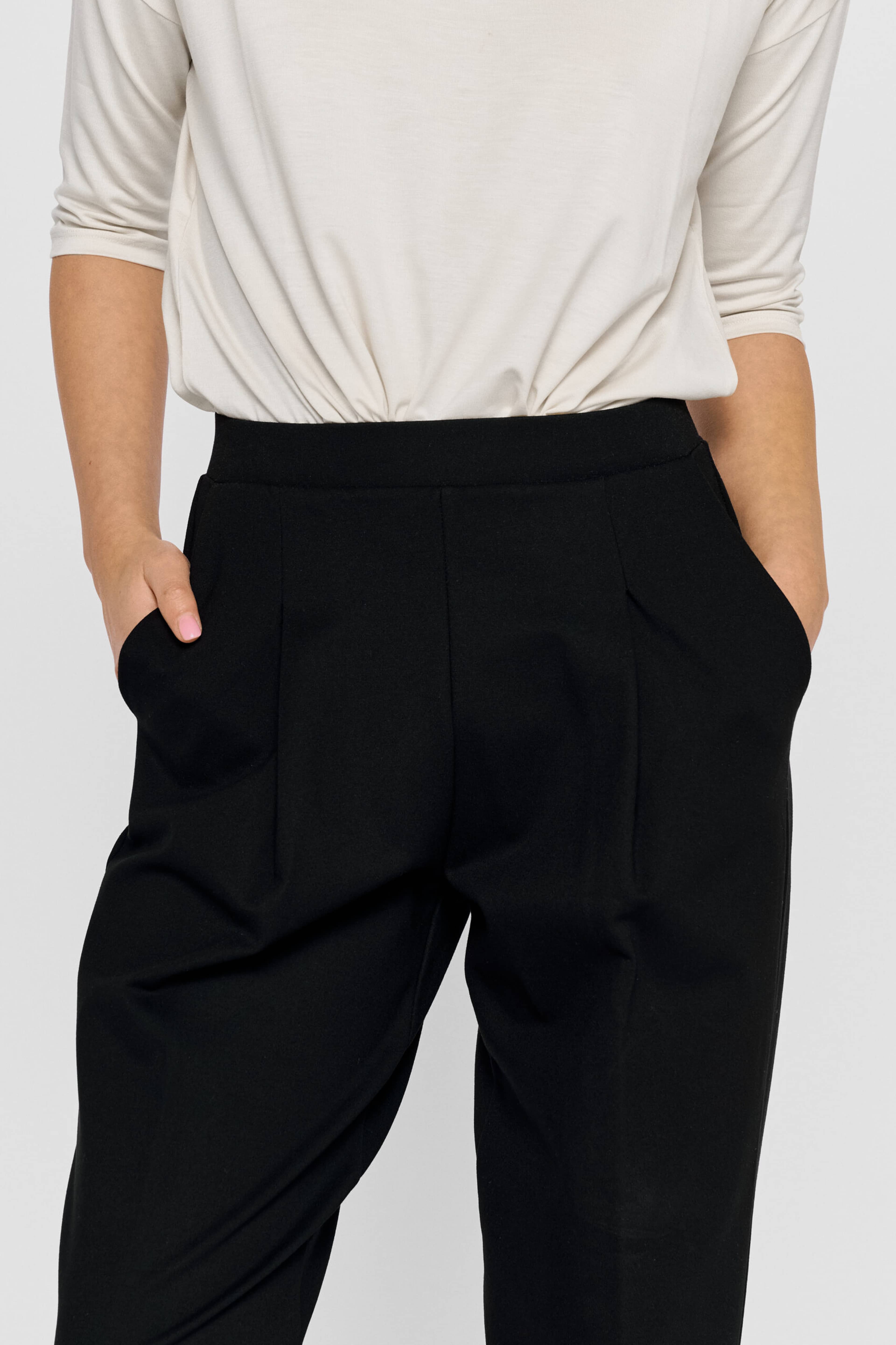 Lee Pleat Pants - Black