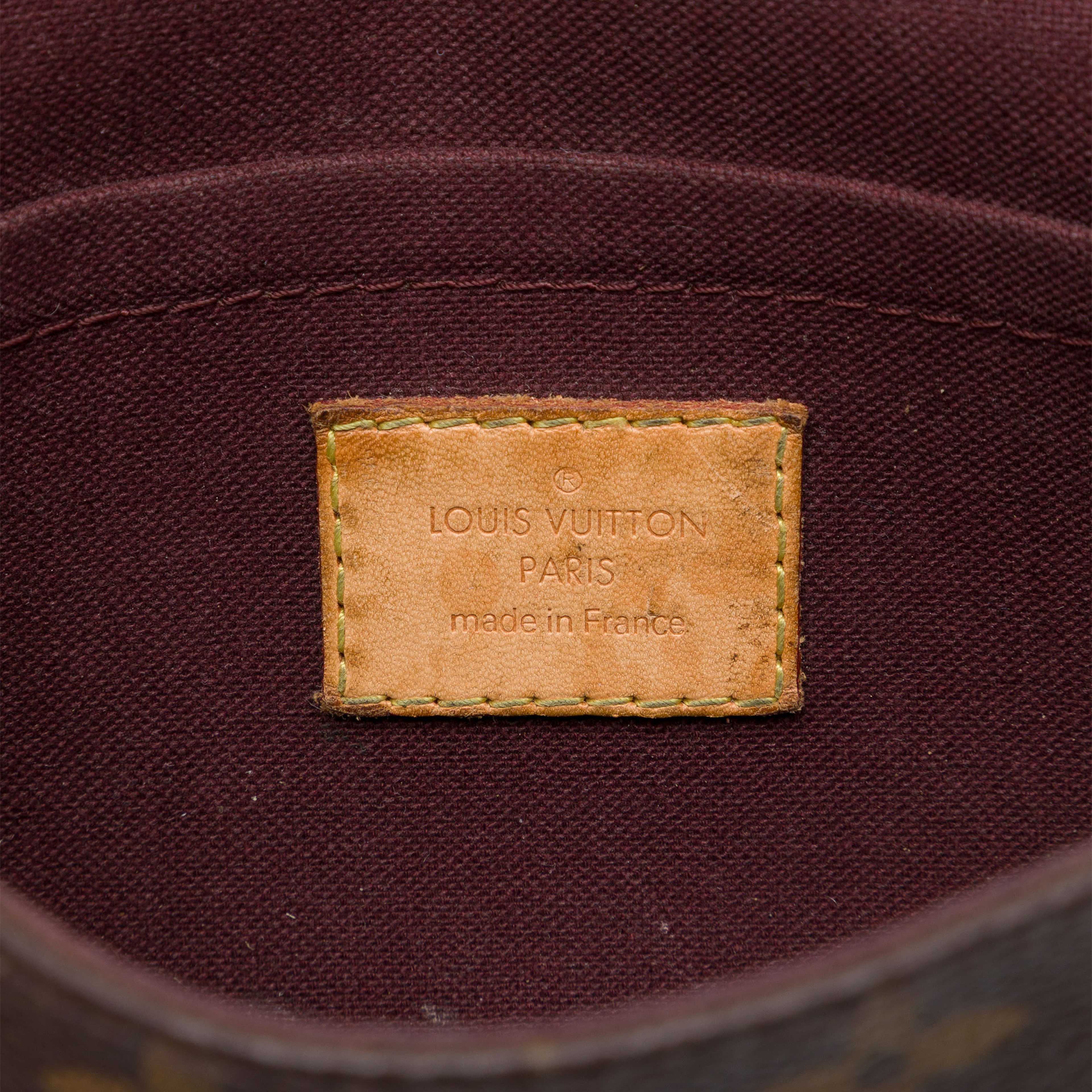 Louis Vuitton Monogram Favorite Pm, från Luxclusif, i färgen brun. Klicka för att öppna bilden i stort format
