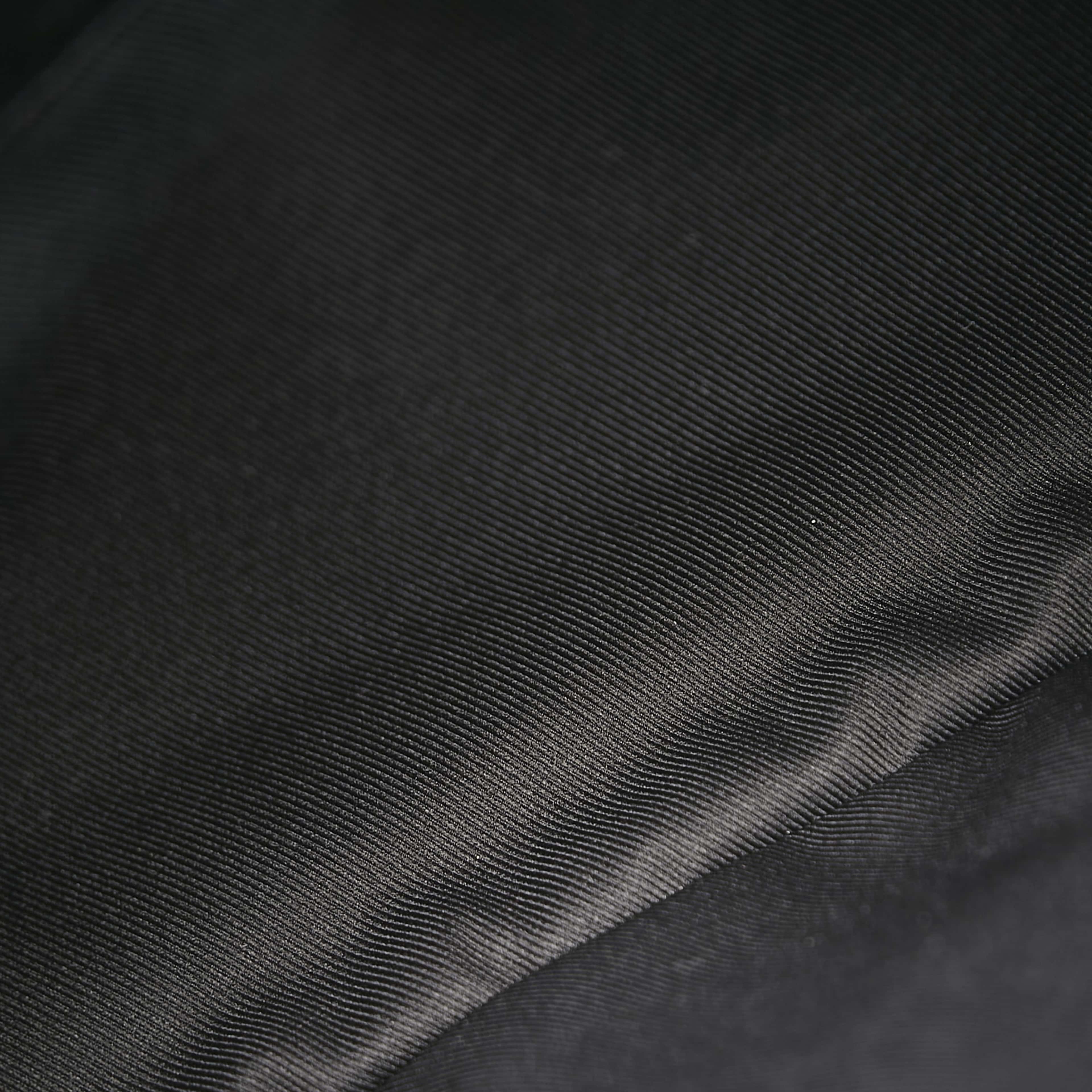 Louis Vuitton Monogram Galaxy Discovery Bumbag, från Luxclusif, i färgen black. Klicka för att öppna bilden i stort format