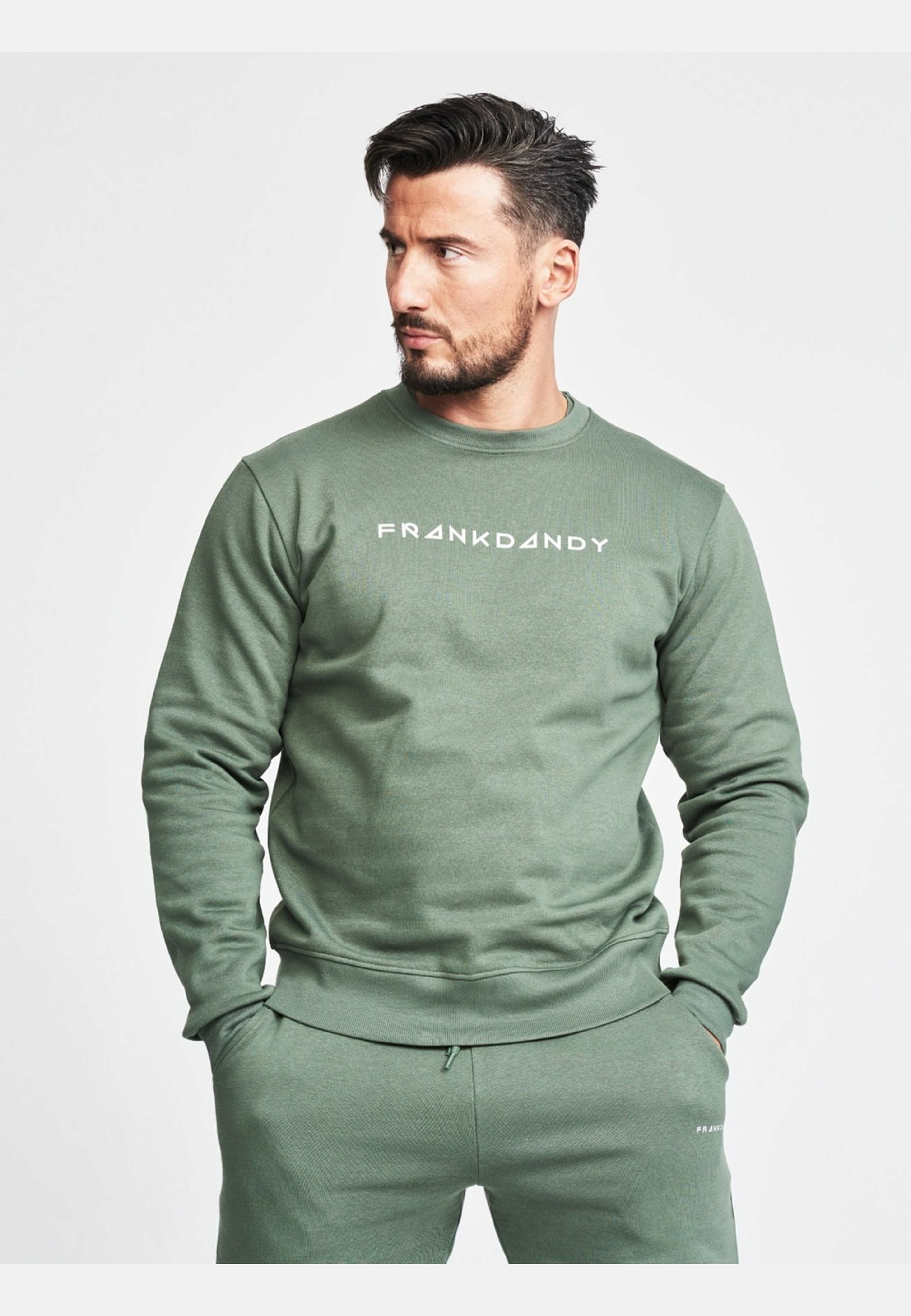 Men's Core Sweatshirt, från Frank Dandy, i färgen military green. Klicka för att öppna bilden i stort format