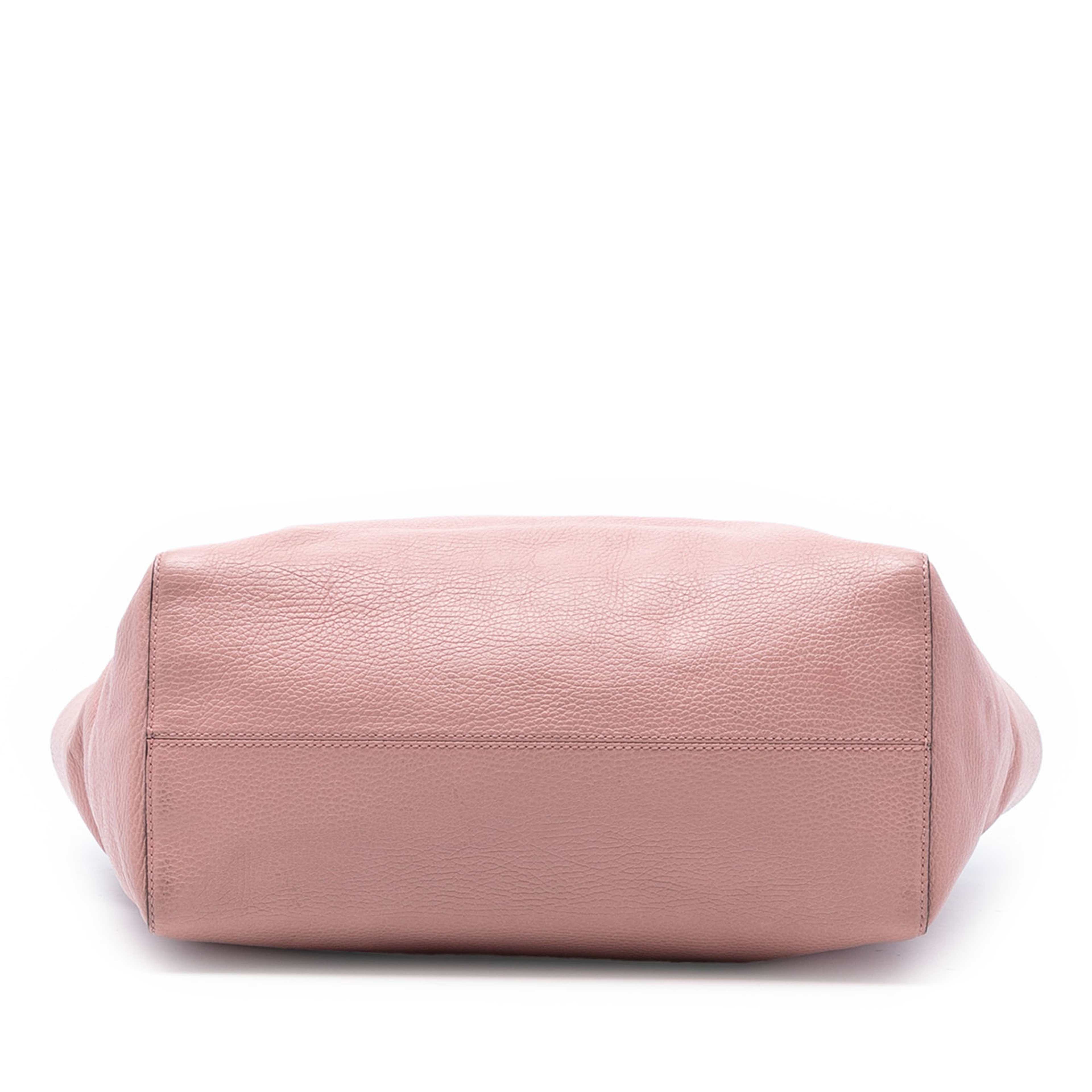 Gucci Medium Leather Swing Tote, från Luxclusif, i färgen rosa. Klicka för att öppna bilden i stort format
