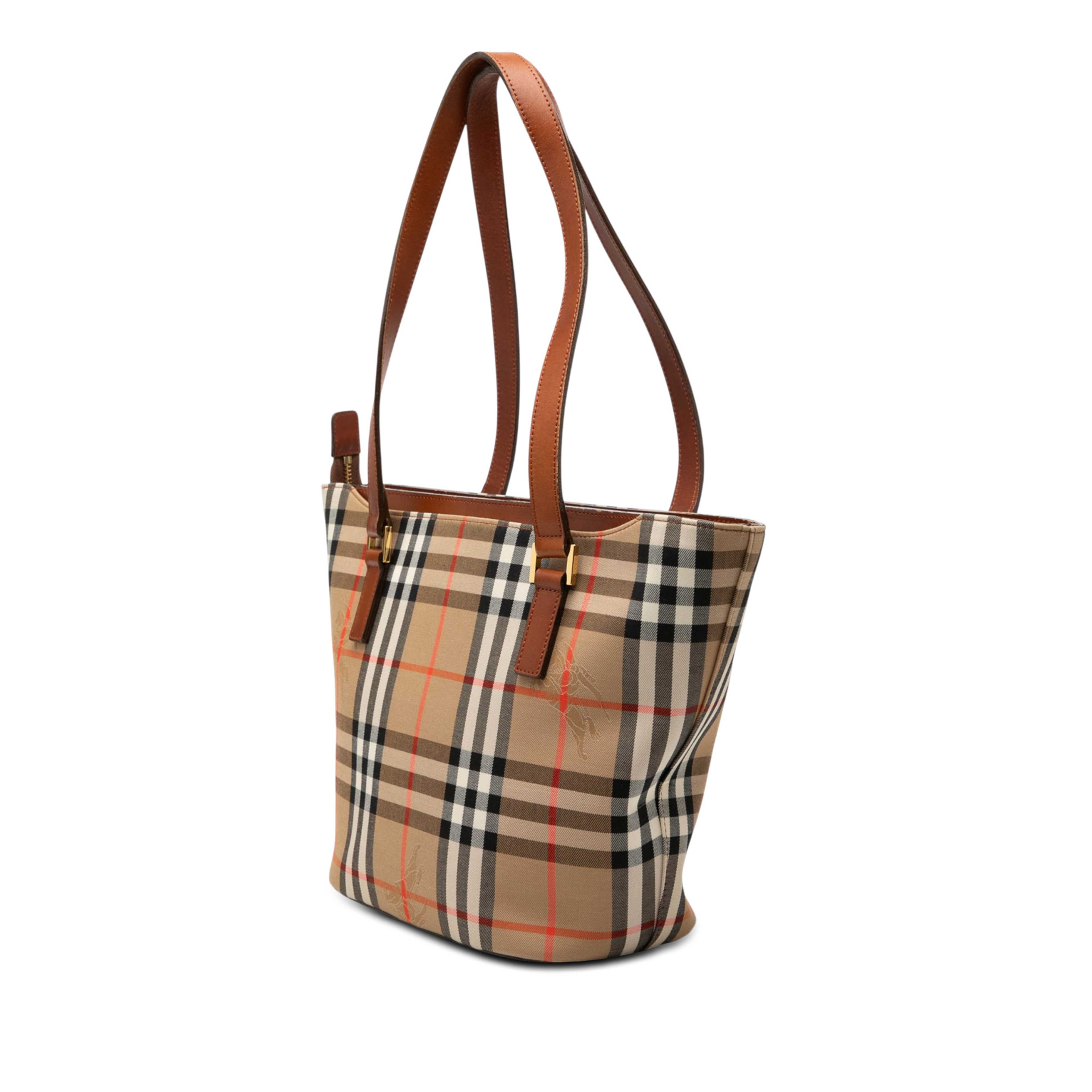 Burberry Haymarket Check Canvas Tote, från Luxclusif, i färgen beige. Klicka för att öppna bilden i stort format
