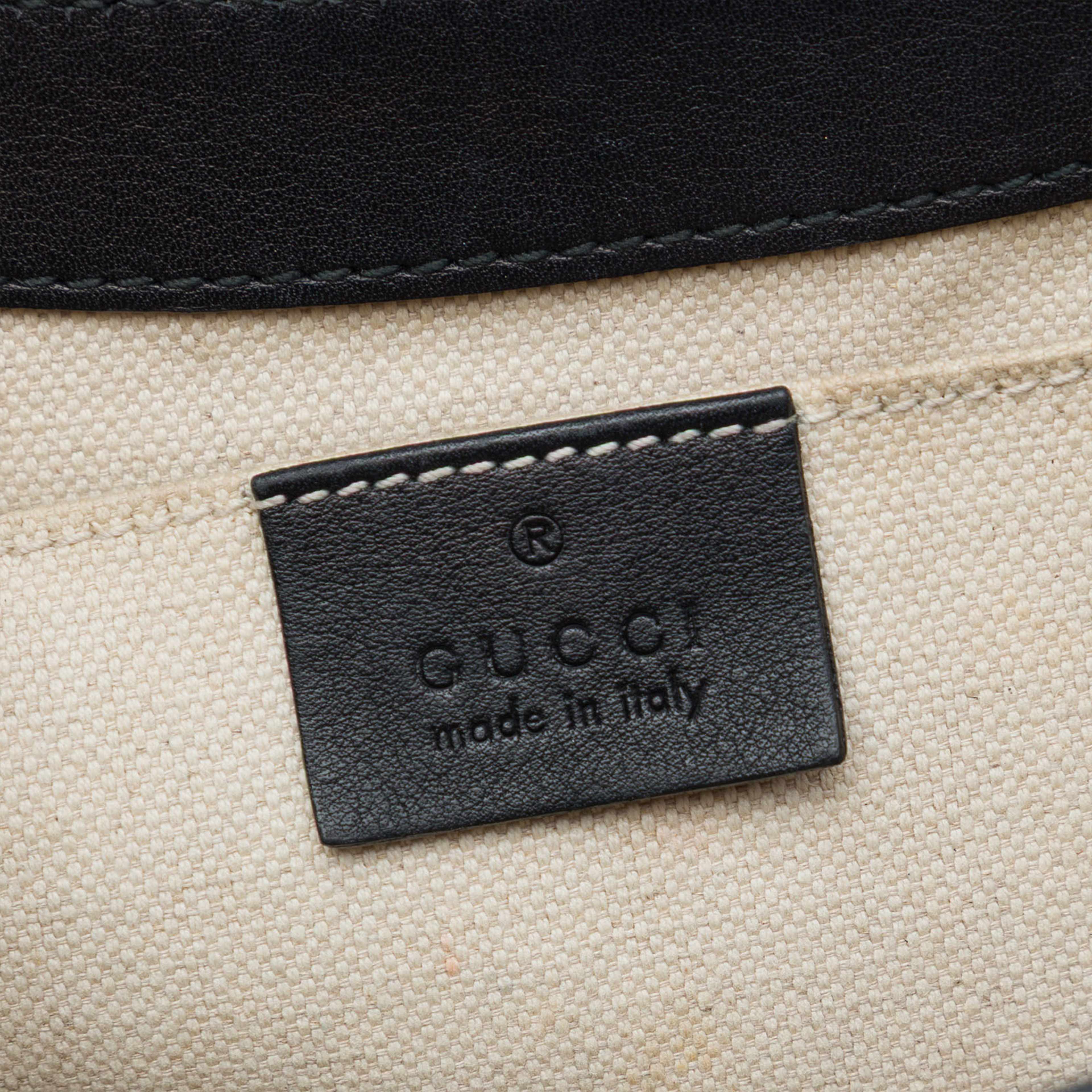 Gucci Medium Guccissima Emily Shoulder Bag, från Luxclusif, i färgen svart. Klicka för att öppna bilden i stort format