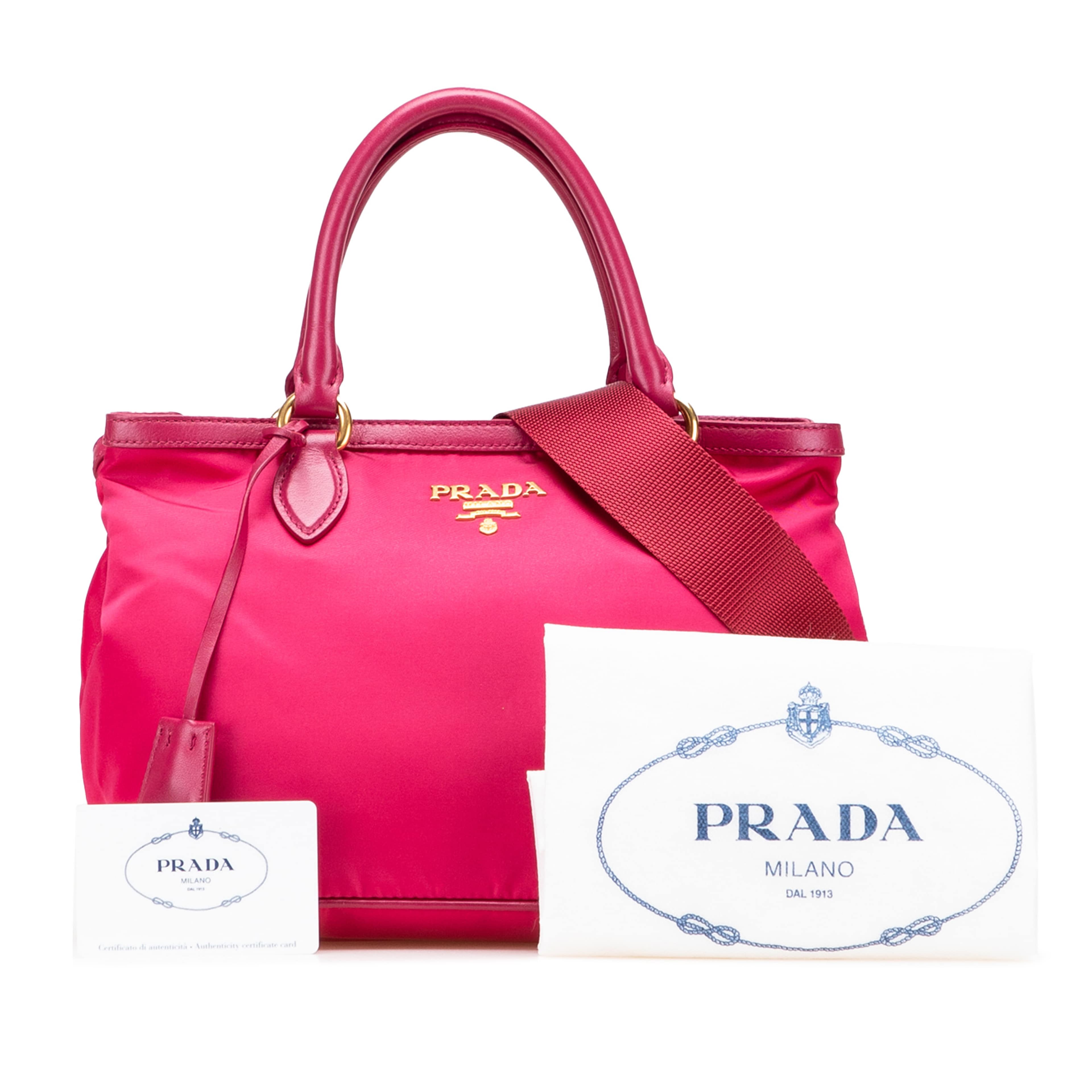 Prada Tessuto Satchel, från Luxclusif, i färgen rosa. Klicka för att öppna bilden i stort format