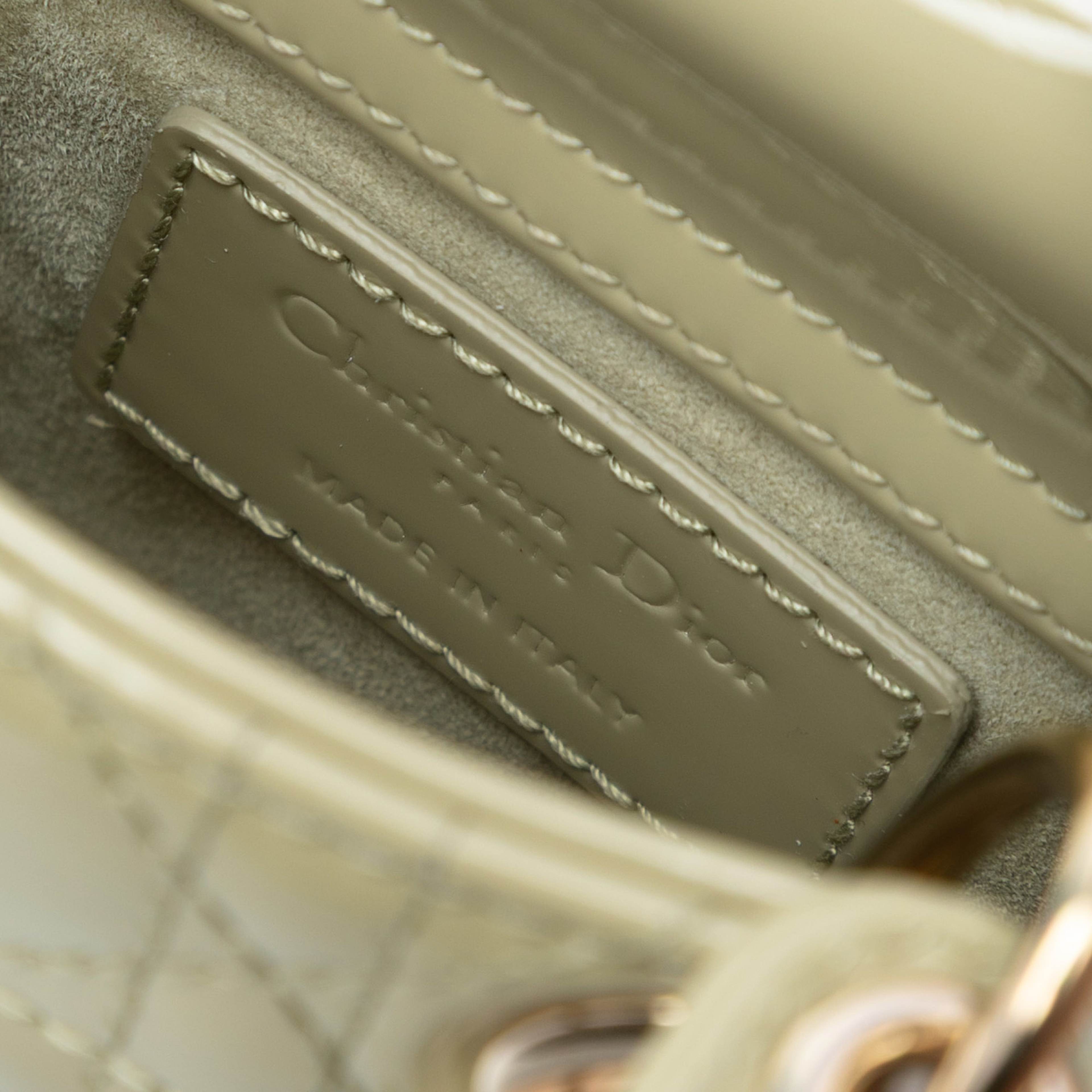 Dior Micro Patent Cannage Lady Dior, från Luxclusif, i färgen mint. Klicka för att öppna bilden i stort format