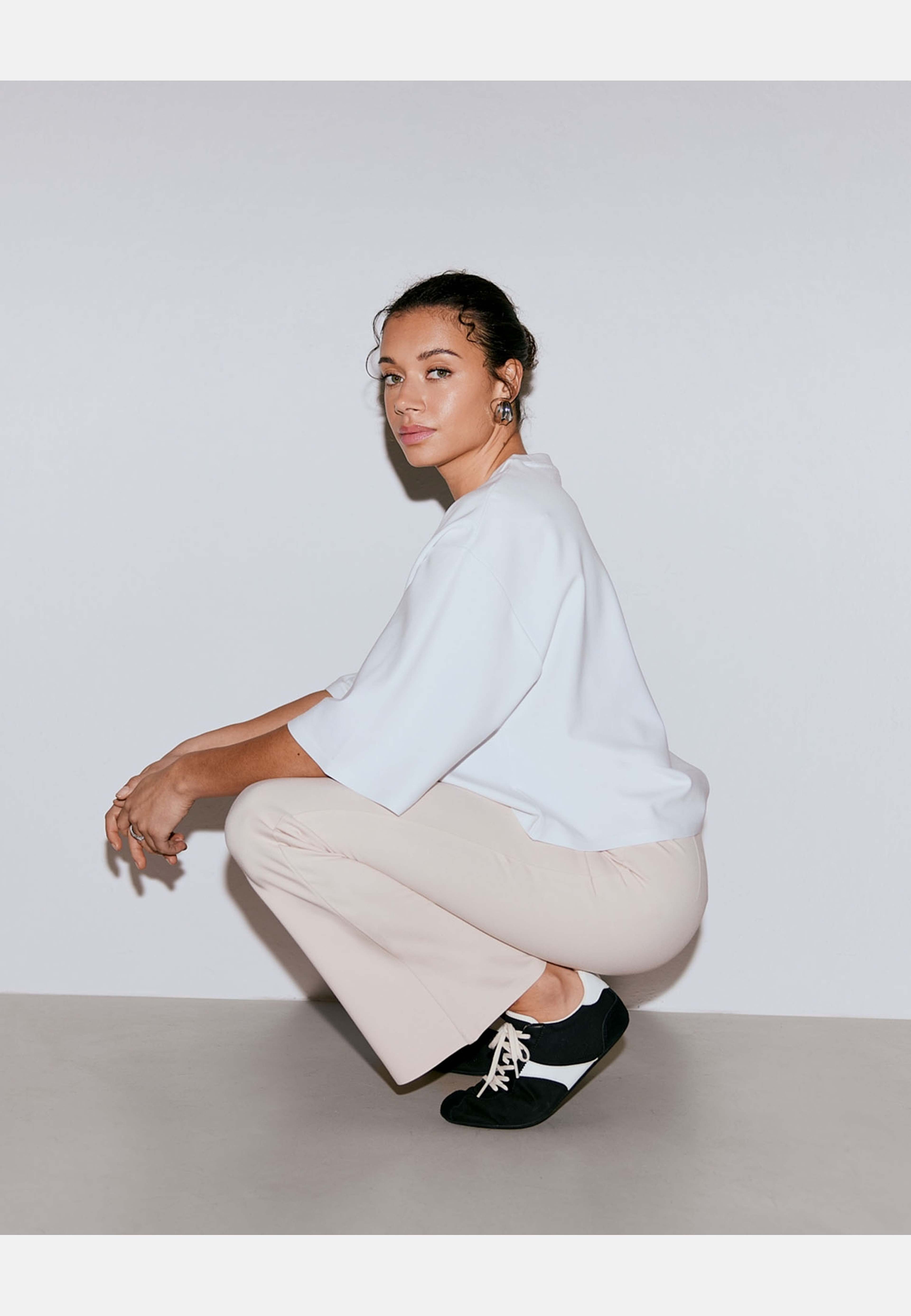 Luxe Flare Leggings, från aim'n, i färgen sand. Klicka för att öppna bilden i stort format