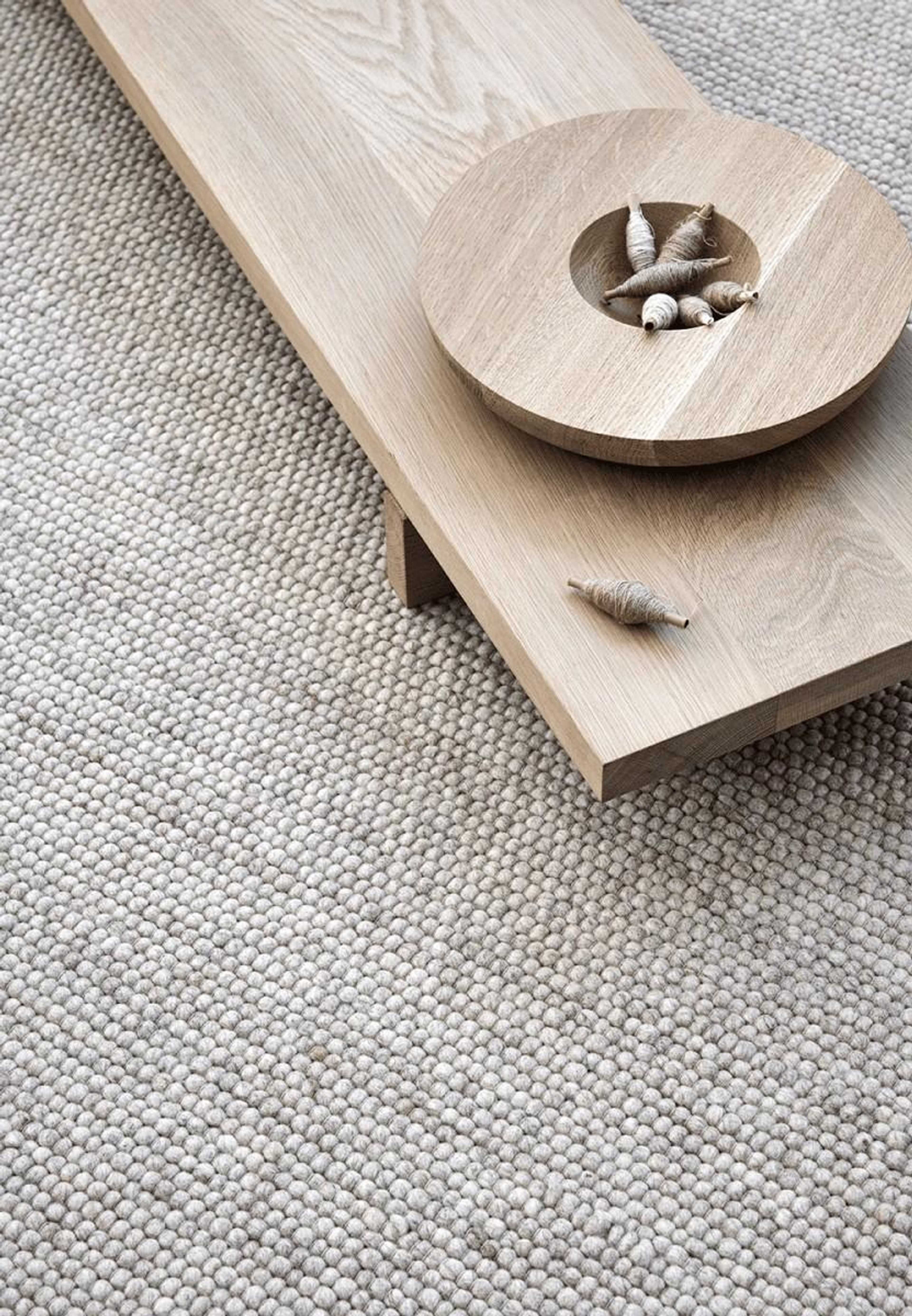 Ullmatta Merino 300x400cm, från Classic Collection, i färgen oat. Klicka för att öppna bilden i stort format