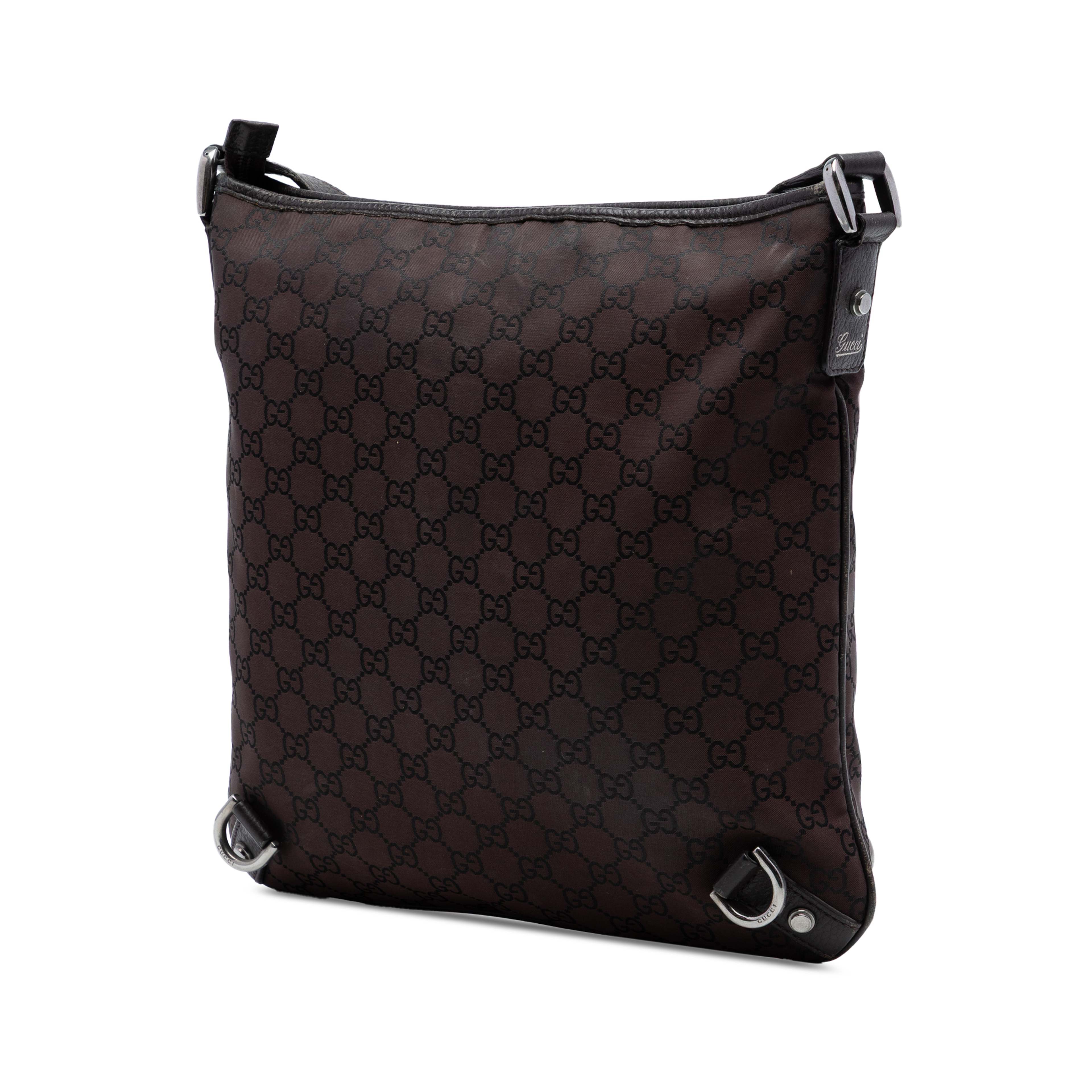 Gucci Gg Nylon Abbey D Ring Crossbody, från Luxclusif, i färgen dark brown. Klicka för att öppna bilden i stort format