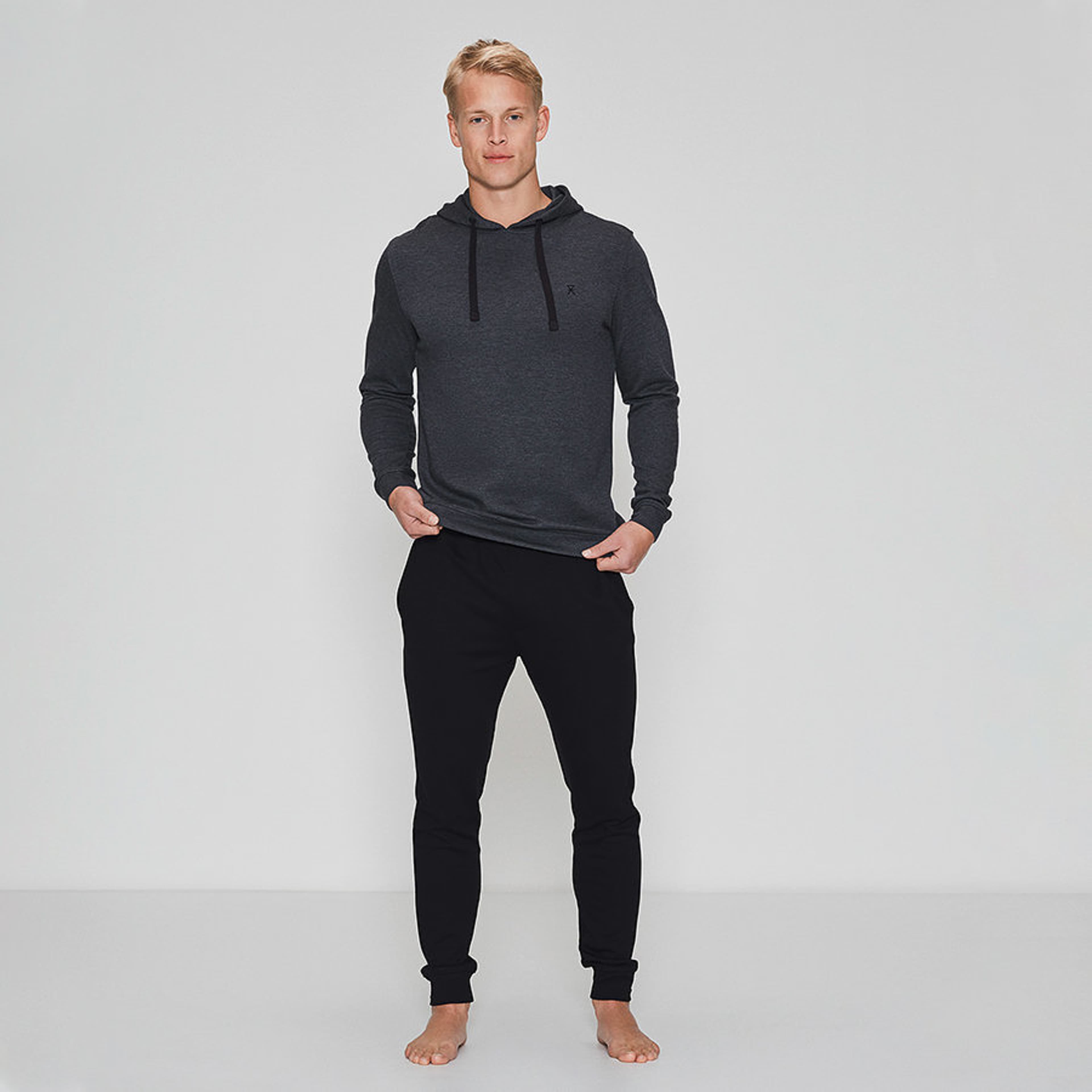 Sweat Hoodie - Bambu, från JBS of Denmark, i färgen dark grey melange. Klicka för att öppna bilden i stort format