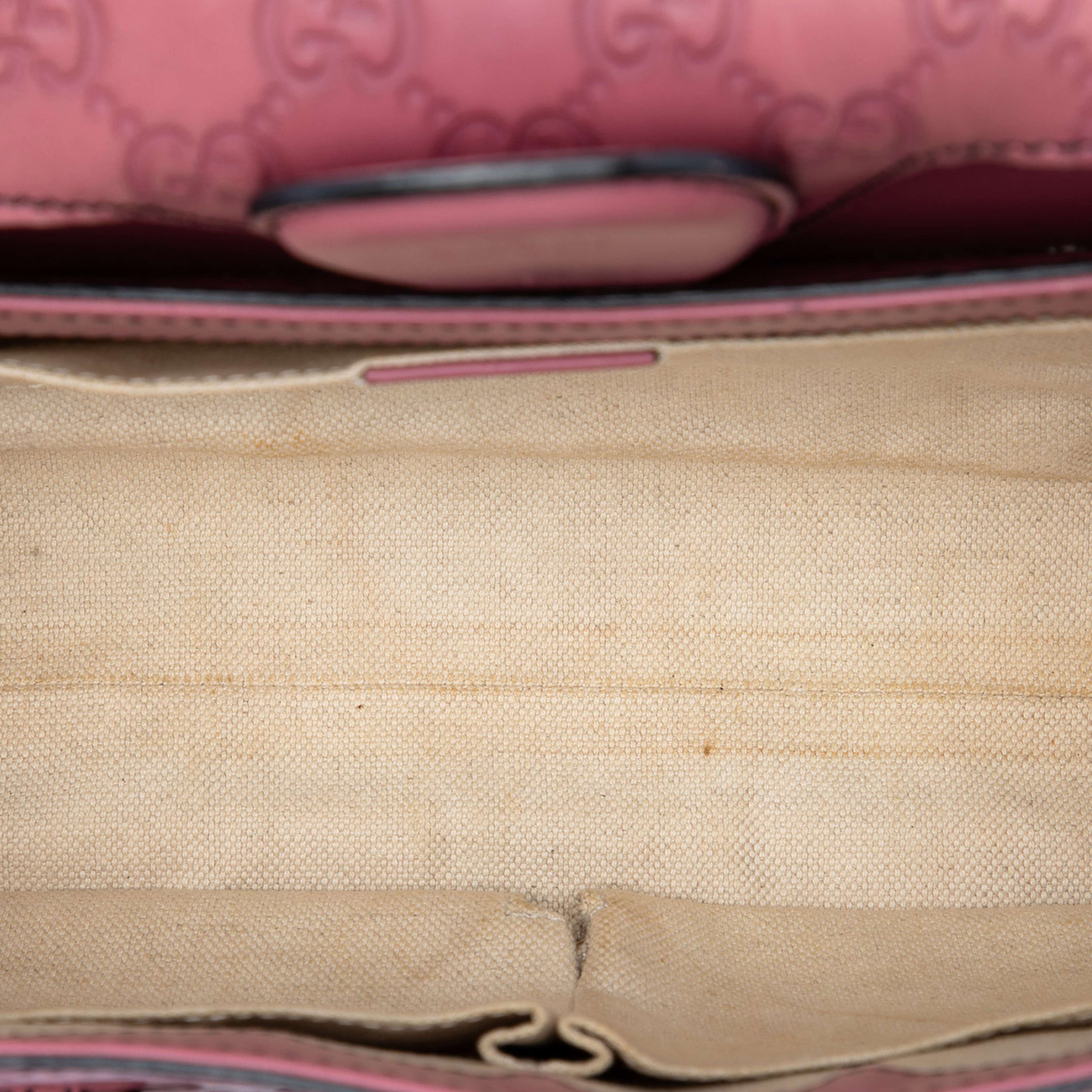 Gucci Medium Guccissima Emily Shoulder Bag, från Luxclusif, i färgen purpur. Klicka för att öppna bilden i stort format