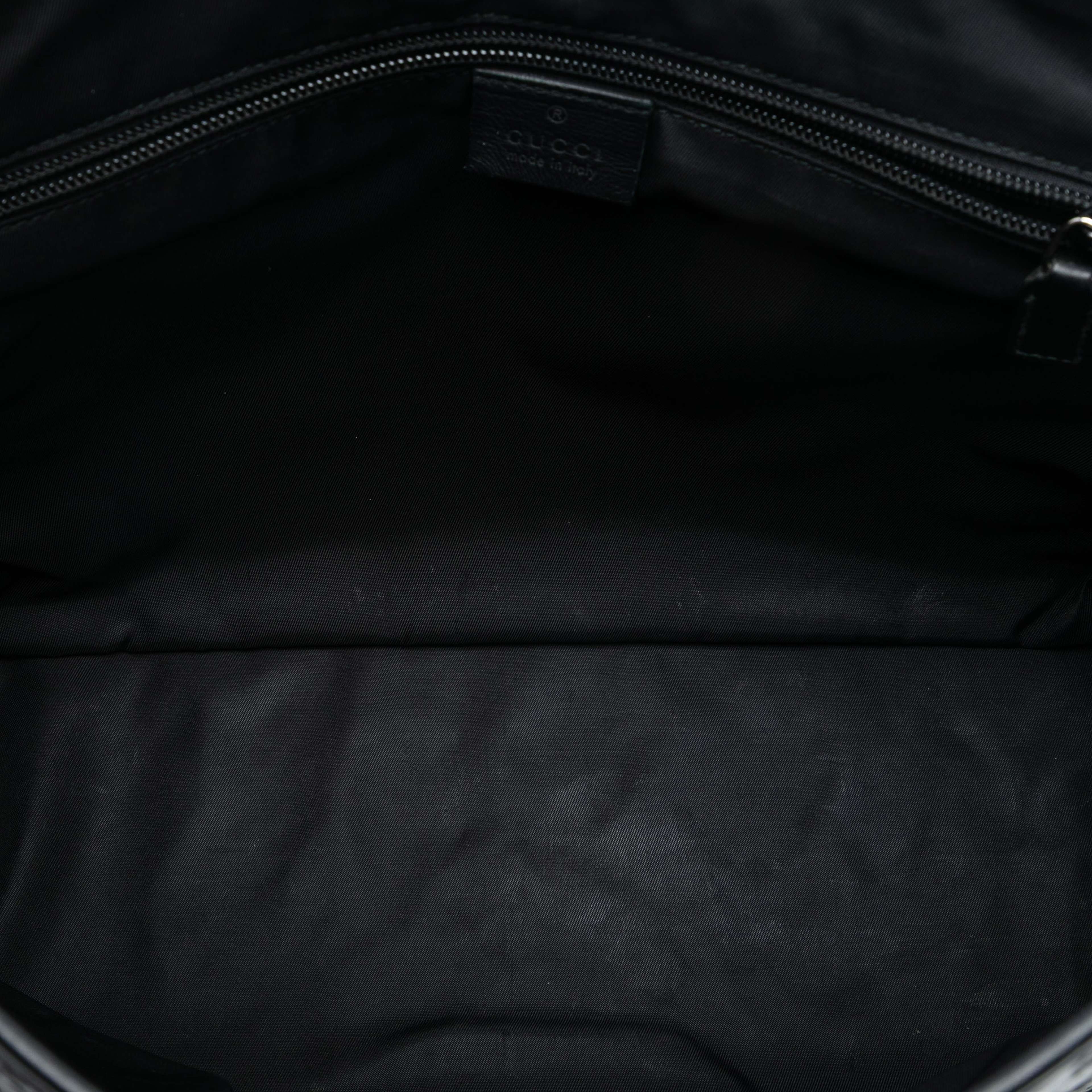 Gucci Guccissima Web Crossbody, från Luxclusif, i färgen black. Klicka för att öppna bilden i stort format