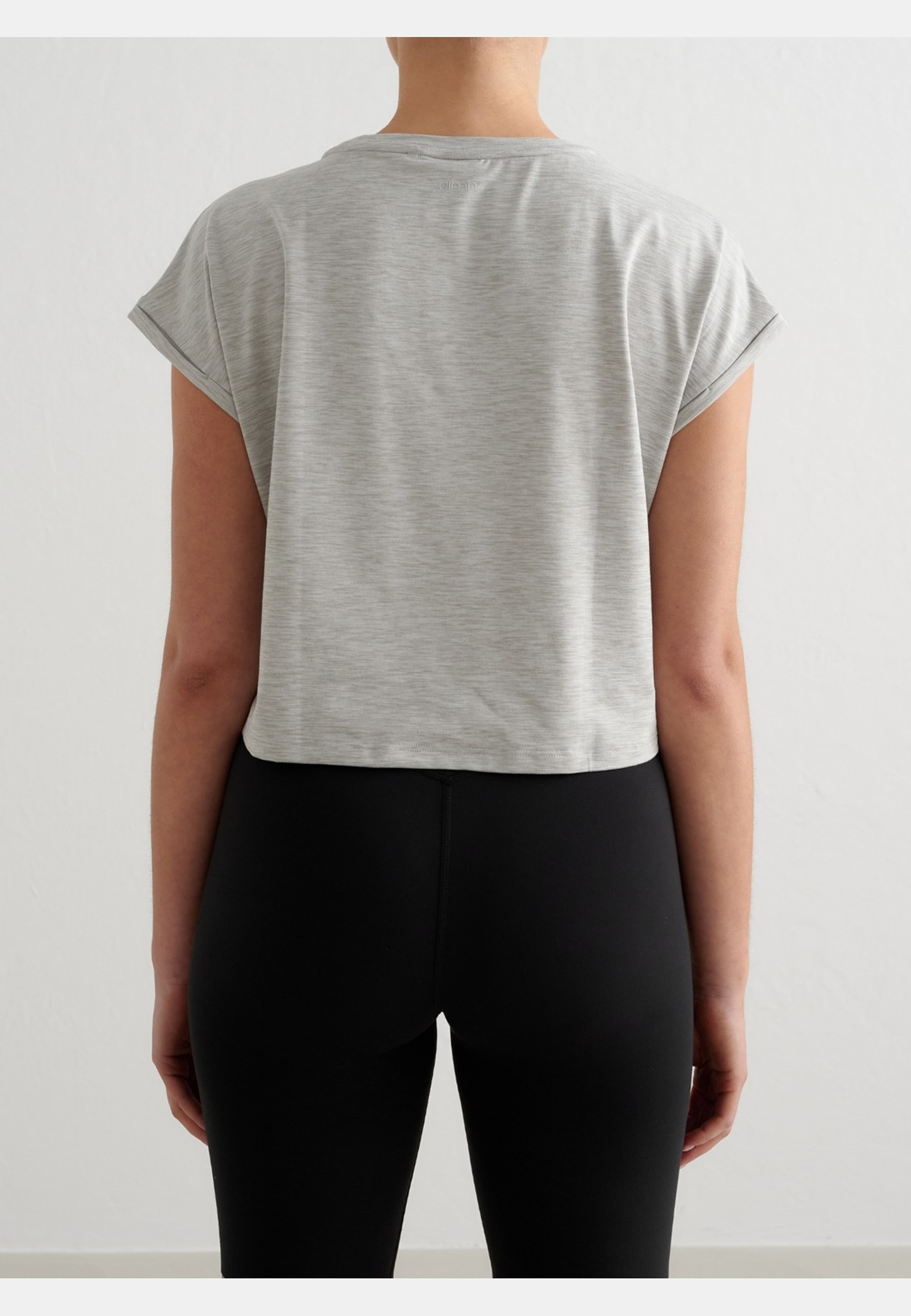 Soft Basic Roll Sleeve Top, från aim'n, i färgen grey melange. Klicka för att öppna bilden i stort format