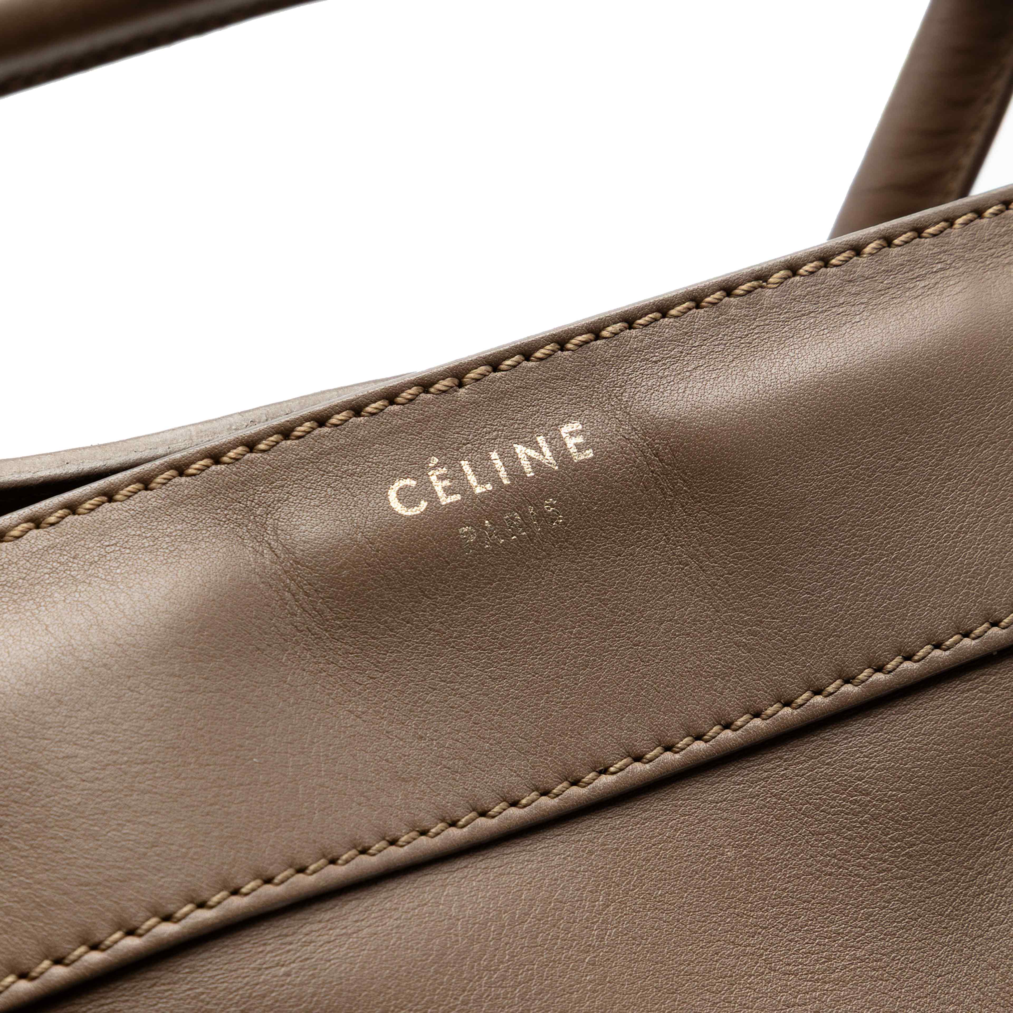 Celine Leather Luggage Tote, från Luxclusif, i färgen taupe. Klicka för att öppna bilden i stort format